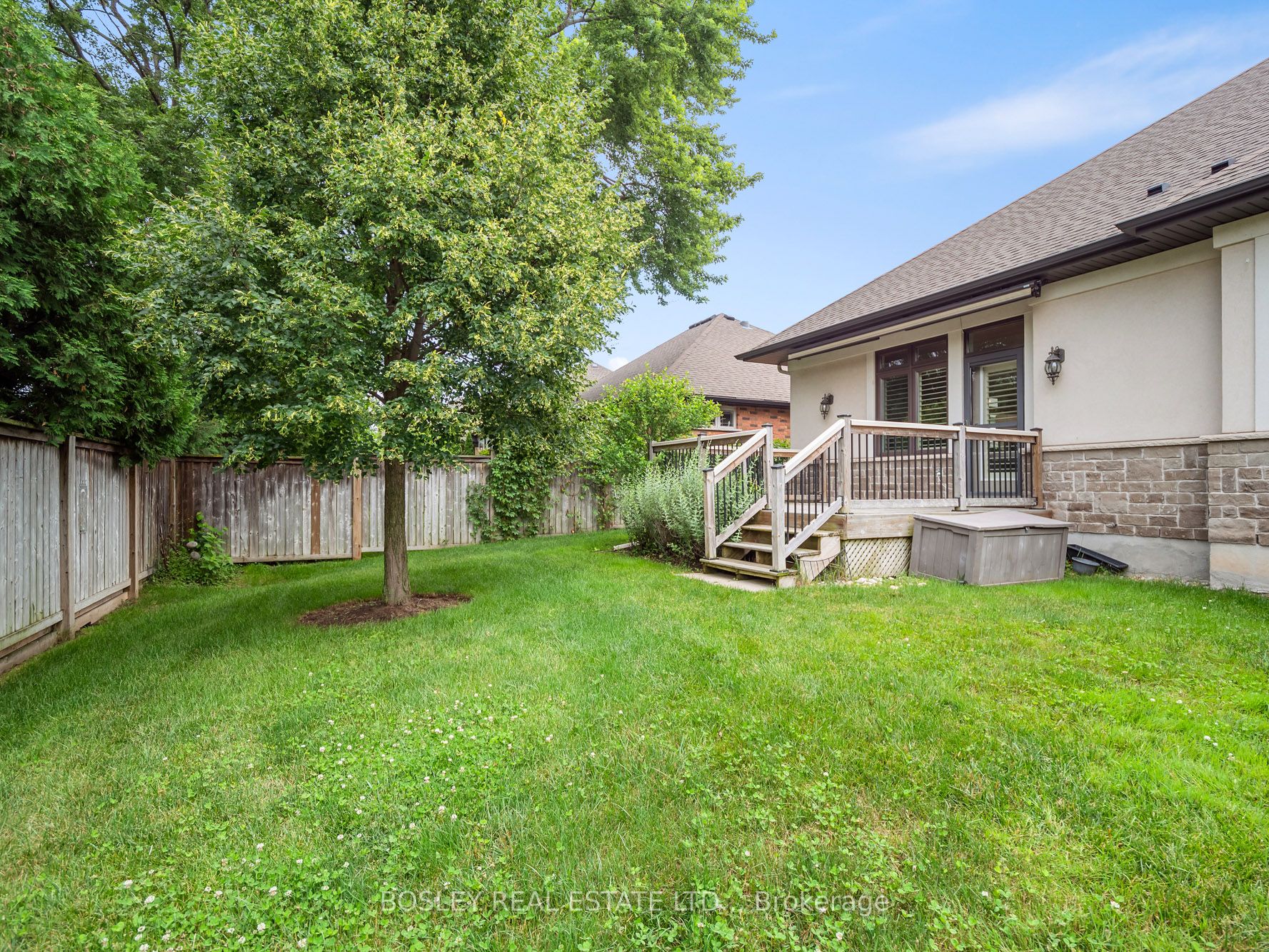 1 Emerald Common Property Photo 35
