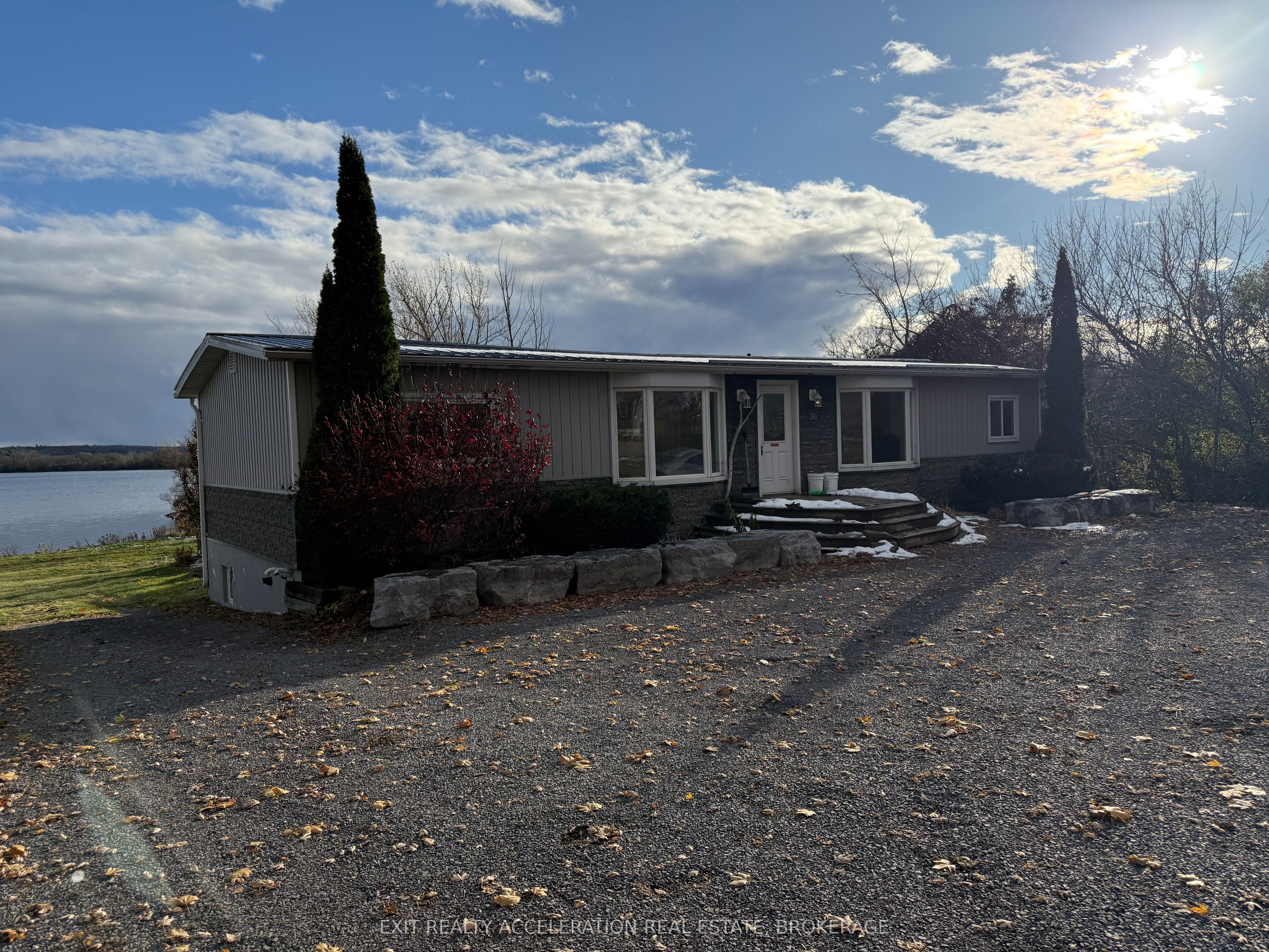 38 Main Street Property Photo 1