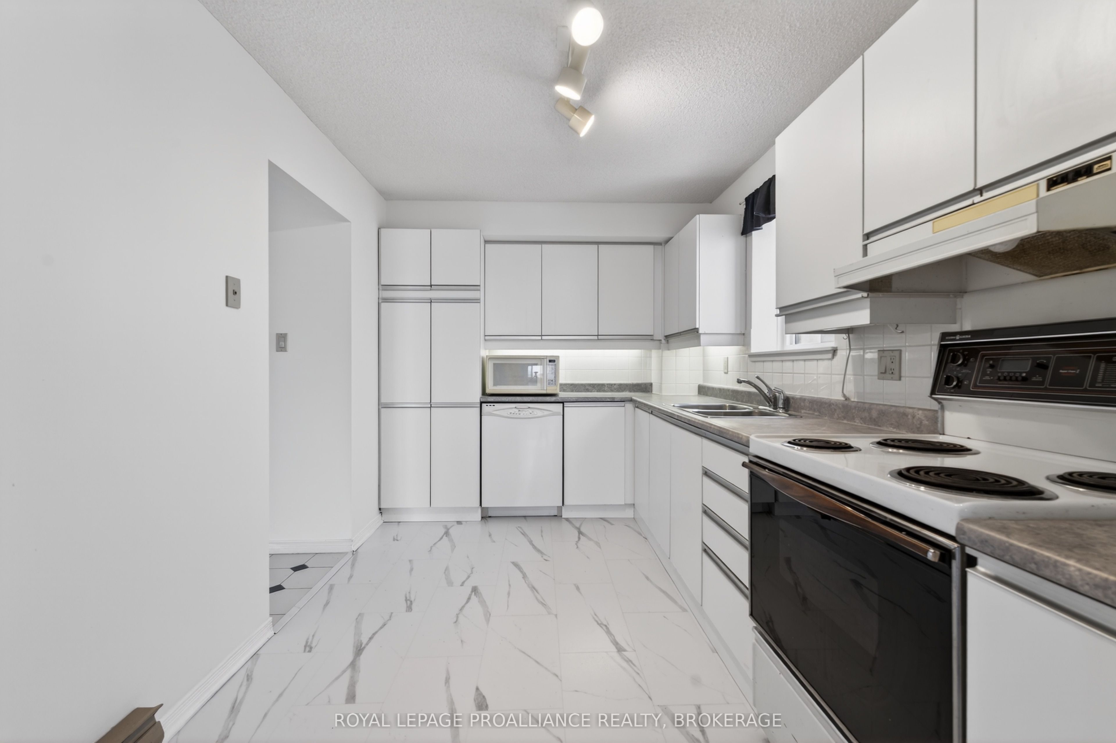 257 Bath Road 1006 Property Photo 18