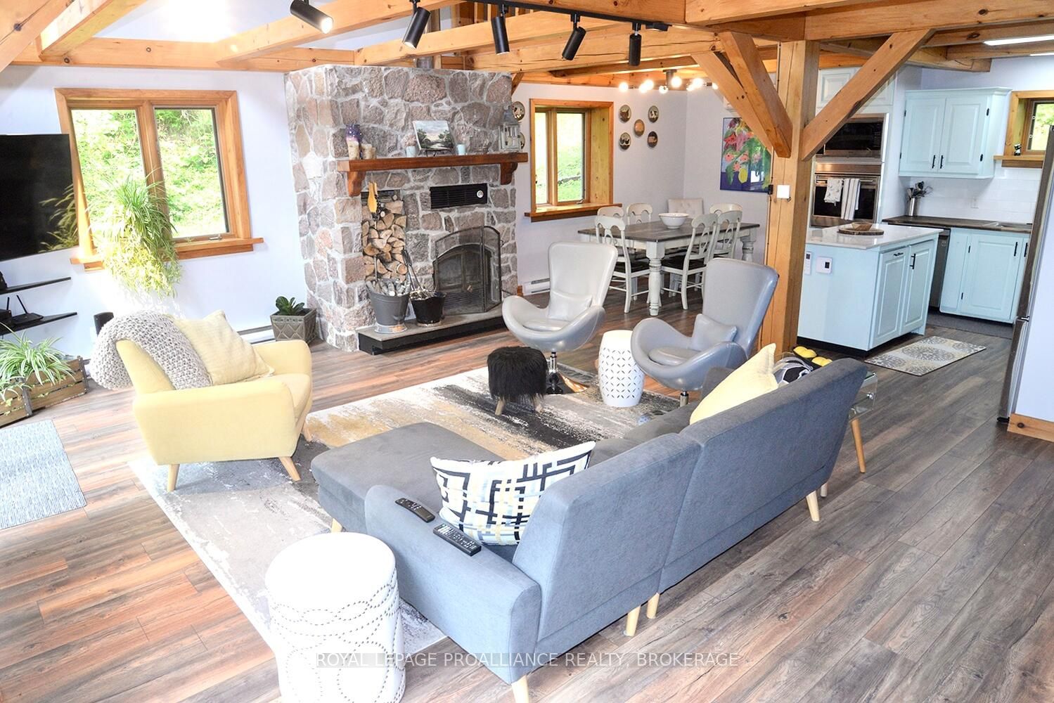 29263 Highway 7 Property Photo 9