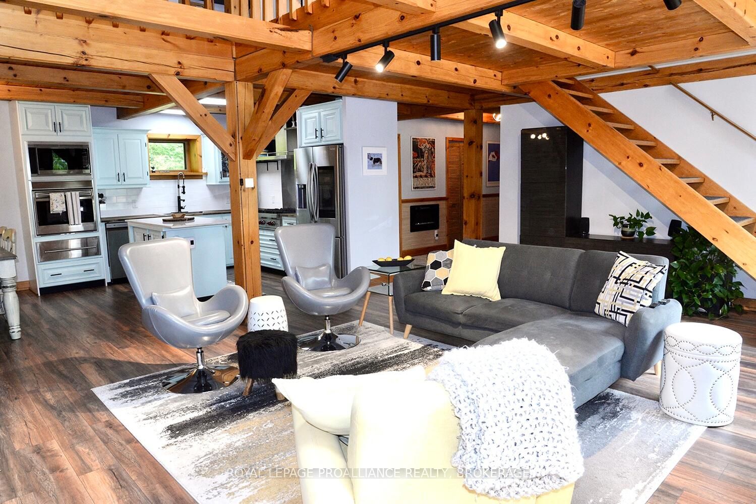 29263 Highway 7 Property Photo 11