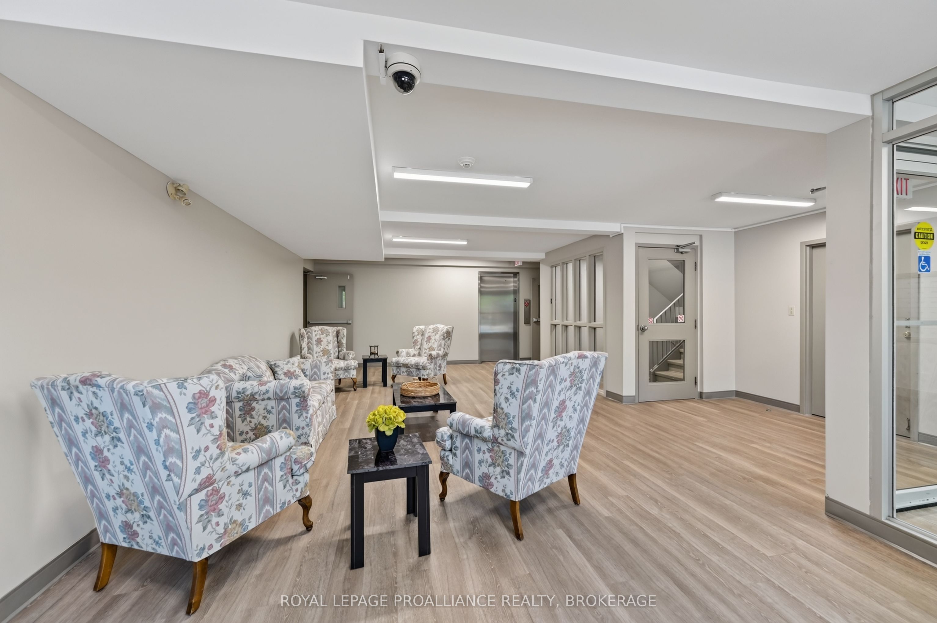 316 Kingsdale Avenue 411 Property Photo 2