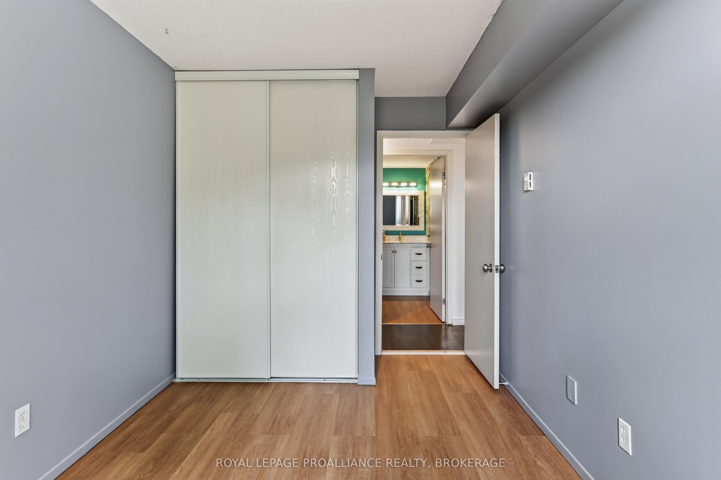 316 Kingsdale Avenue 411 Property Photo 11
