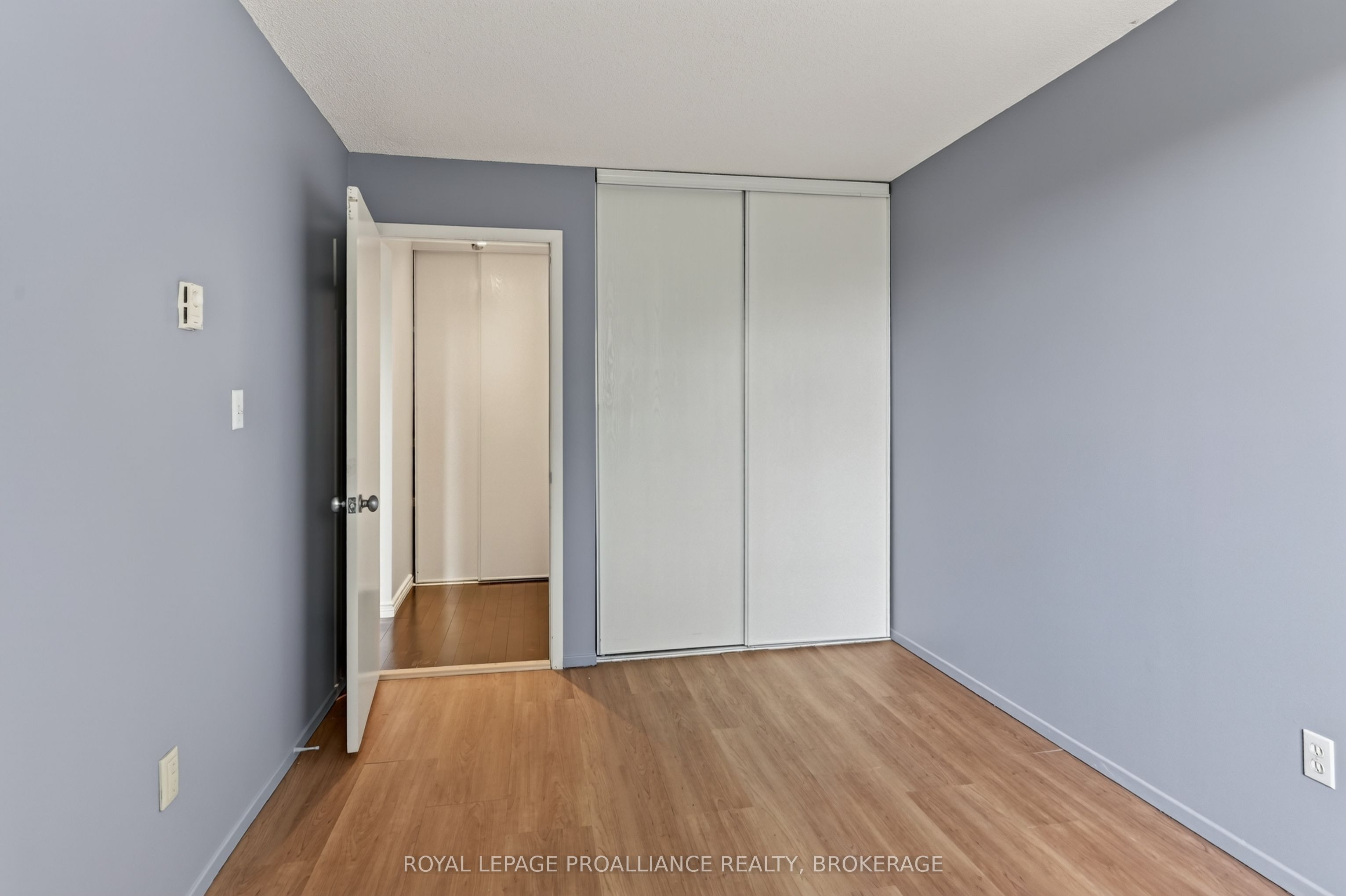 316 Kingsdale Avenue 411 Property Photo 14