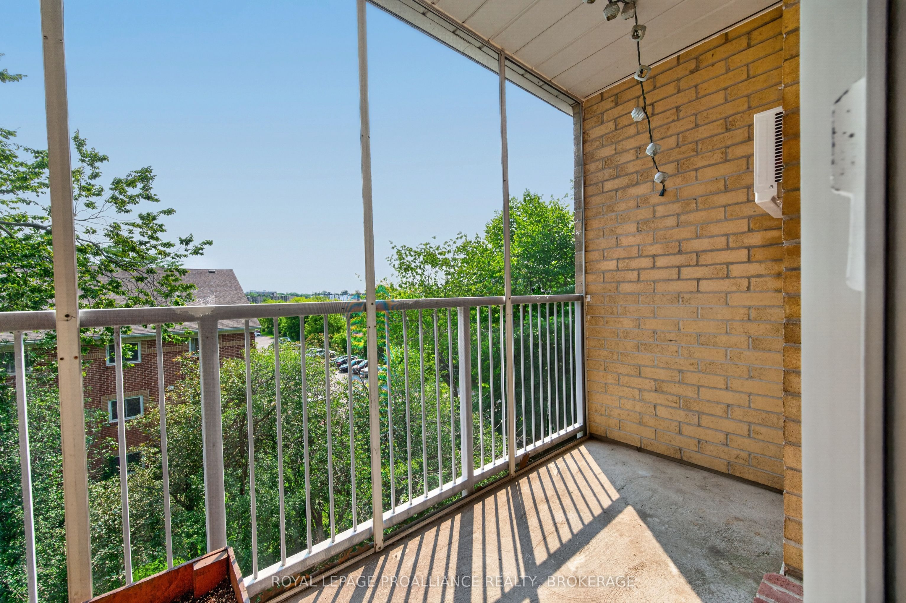 316 Kingsdale Avenue 411 Property Photo 18