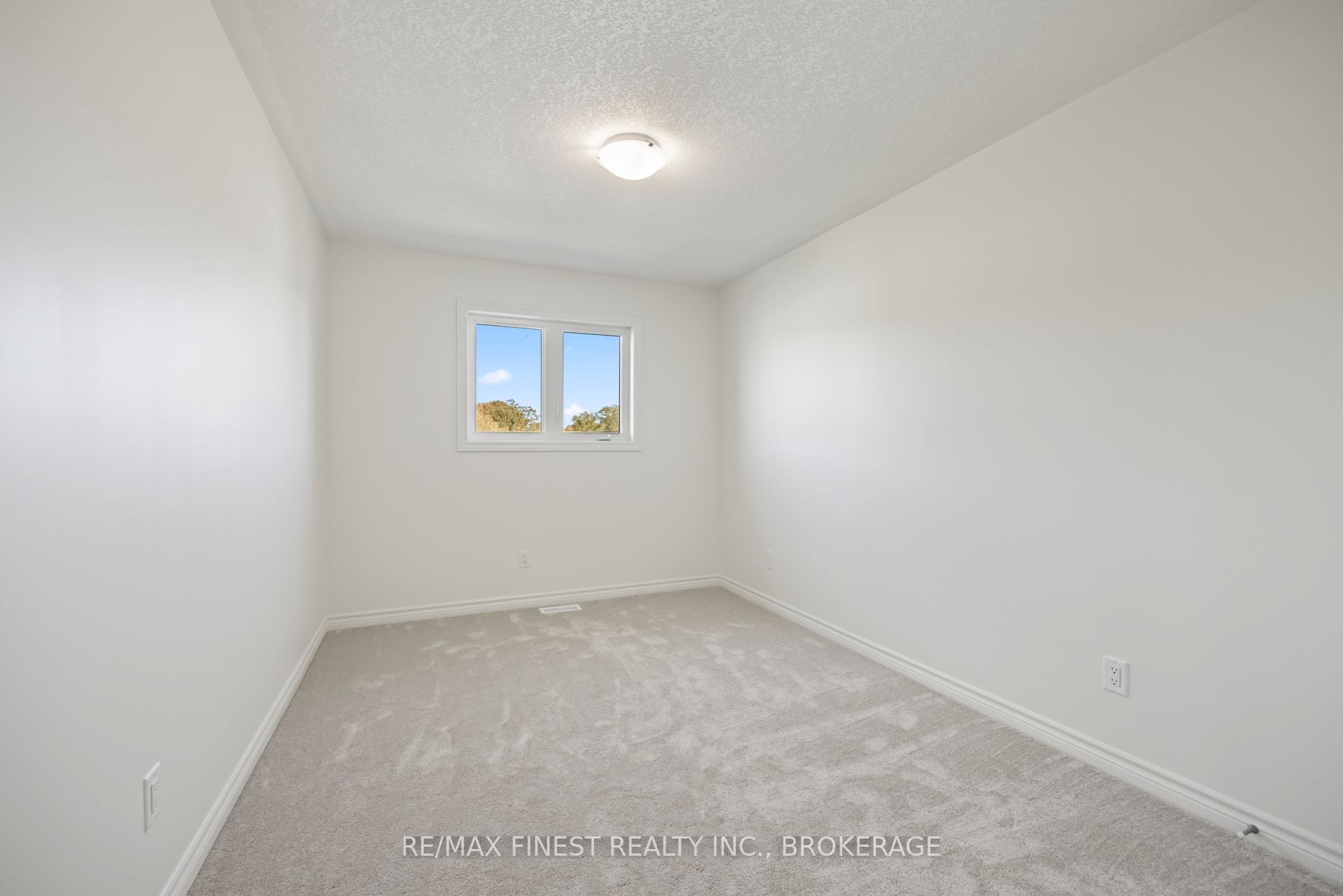192 Heritage Park Drive Property Photo 18