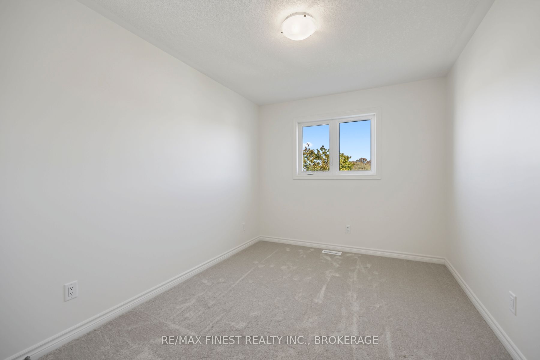 192 Heritage Park Drive Property Photo 20