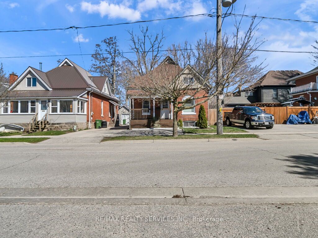 65 Moore Street Property Photo 2