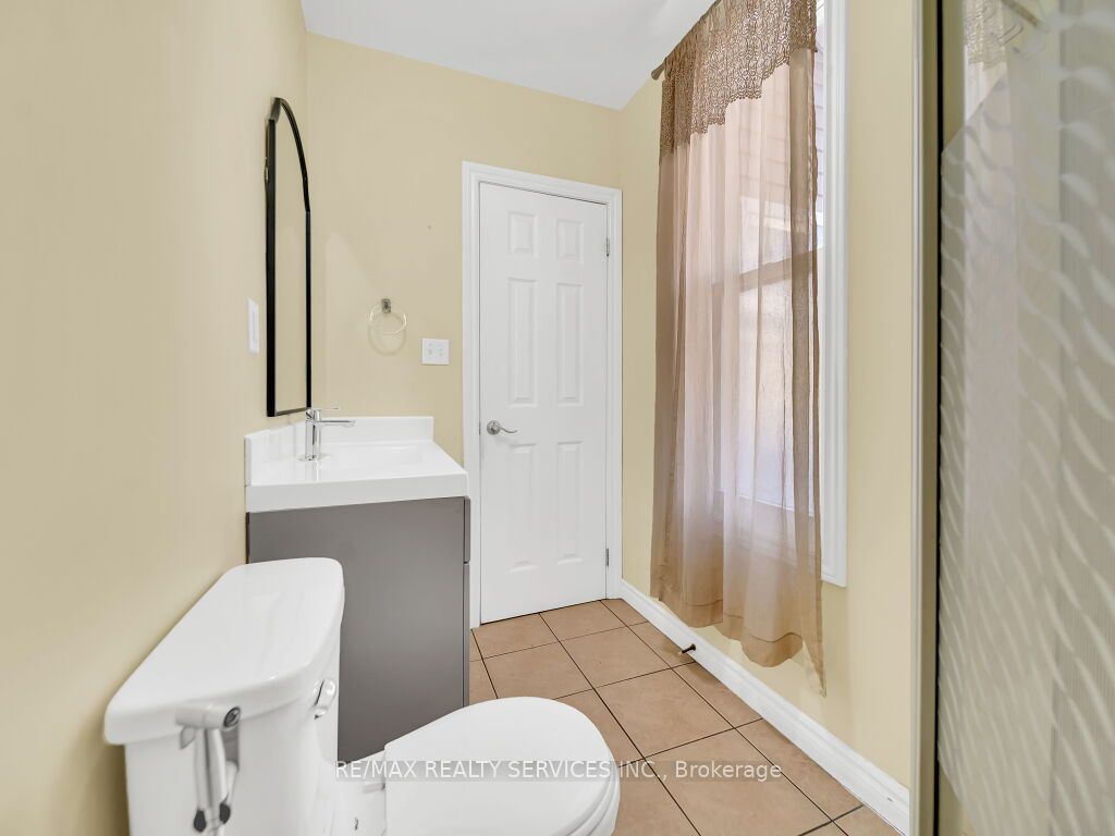 65 Moore Street Property Photo 33