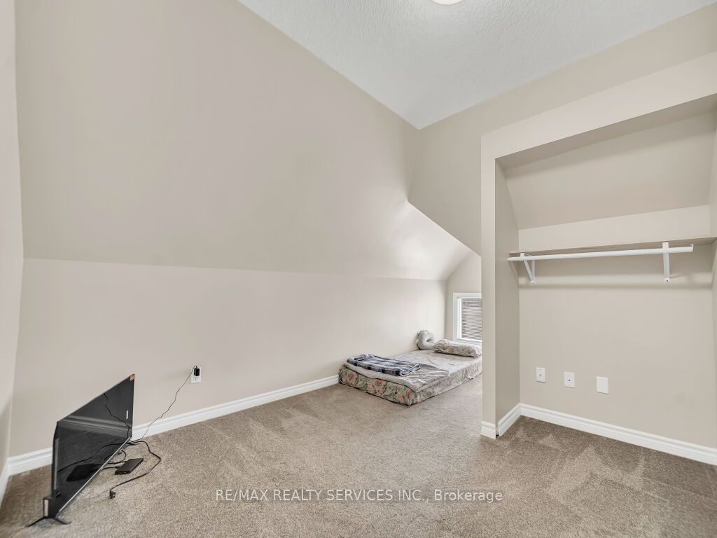 65 Moore Street Property Photo 38