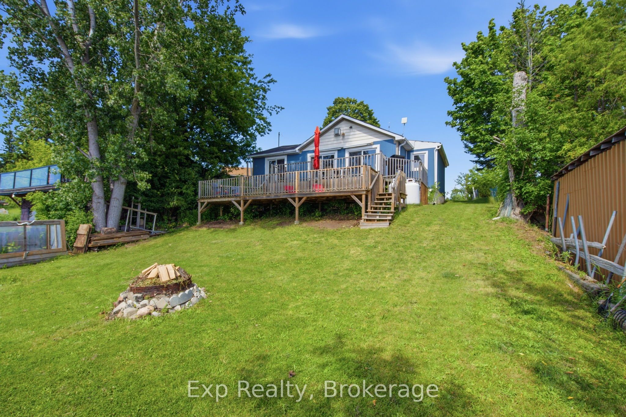 6290 Shearer Point Road Property Photo 3