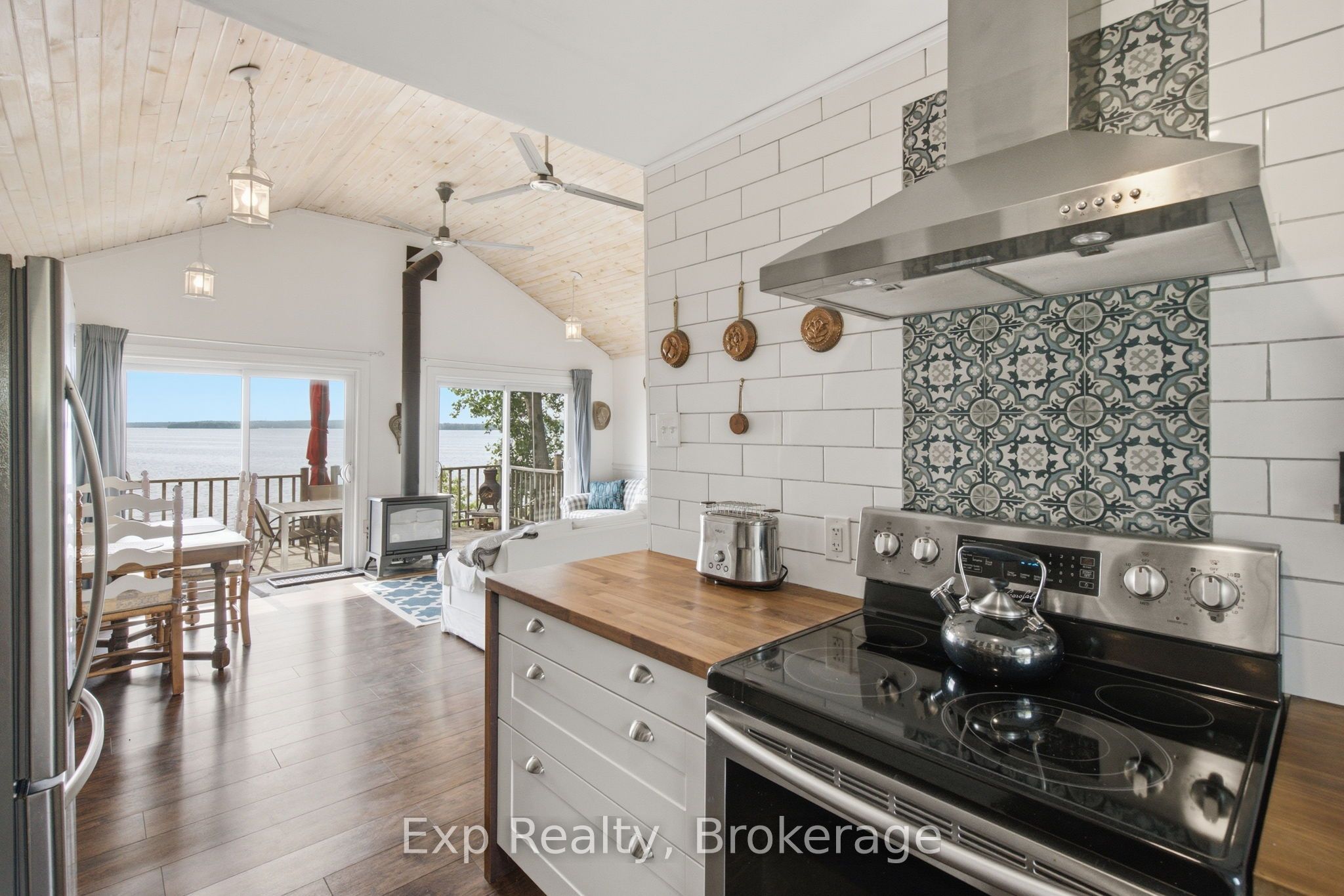 6290 Shearer Point Road Property Photo 11