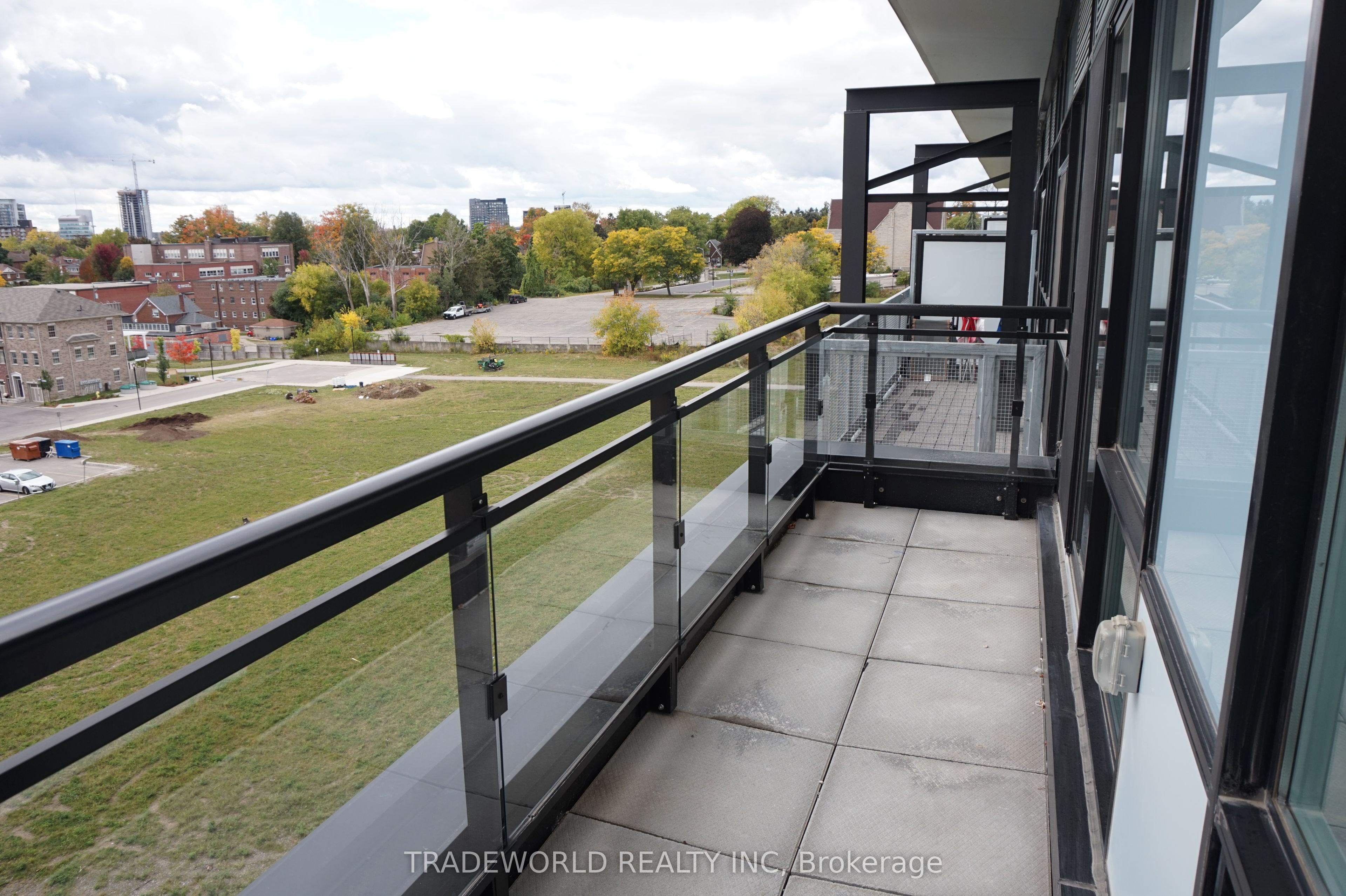 15 Prince Albert Boulevard 619 Property Photo 6
