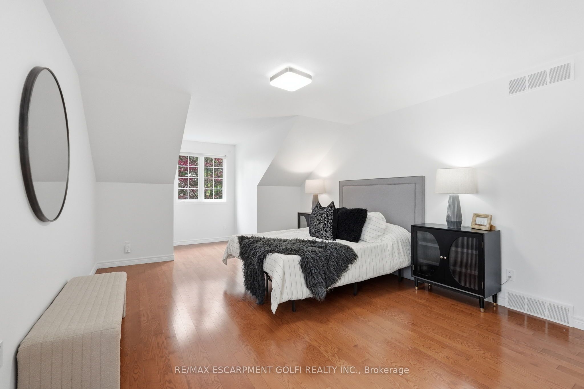 292 Thorncrest Drive Property Photo 26