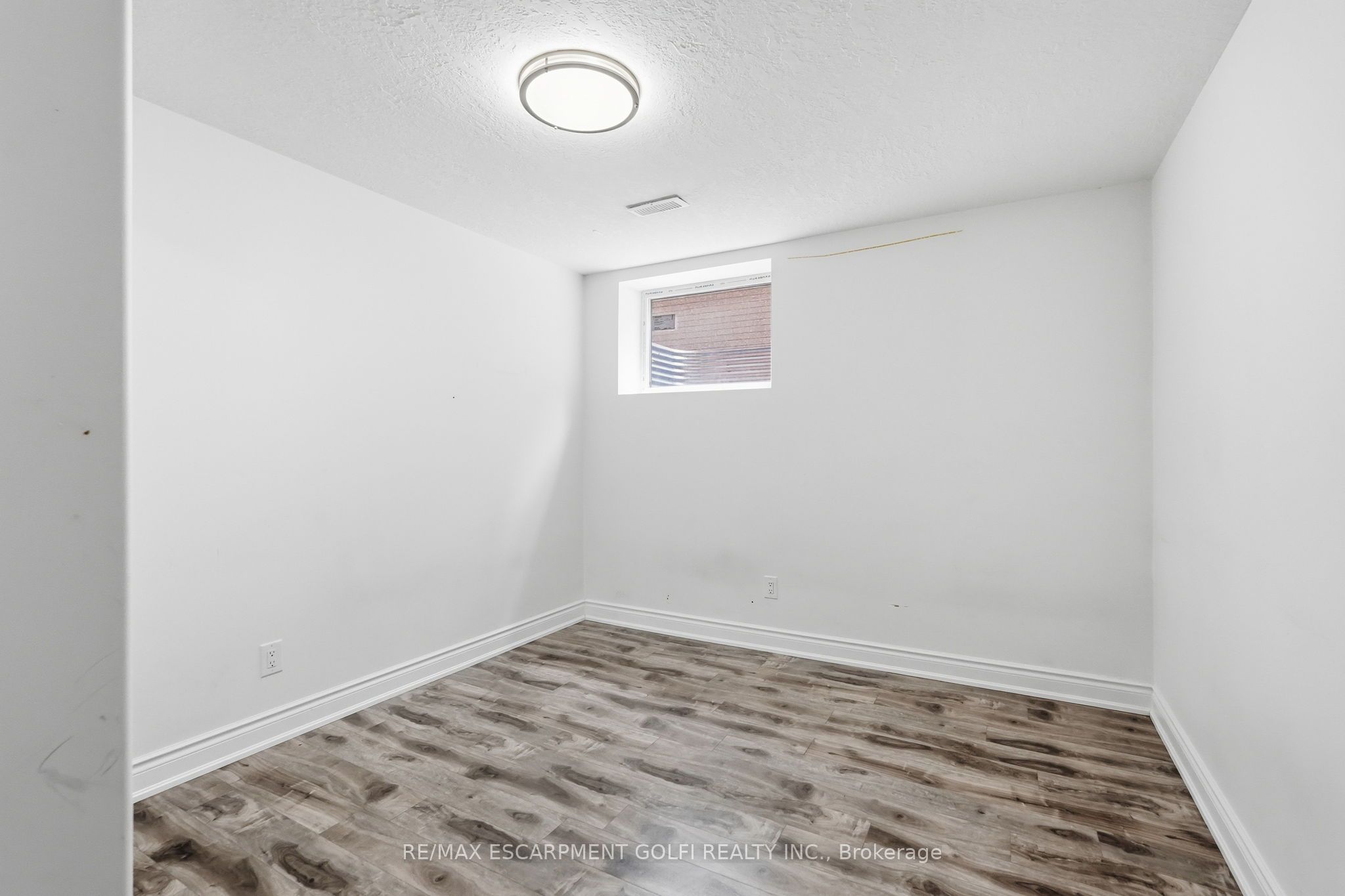 292 Thorncrest Drive Property Photo 42