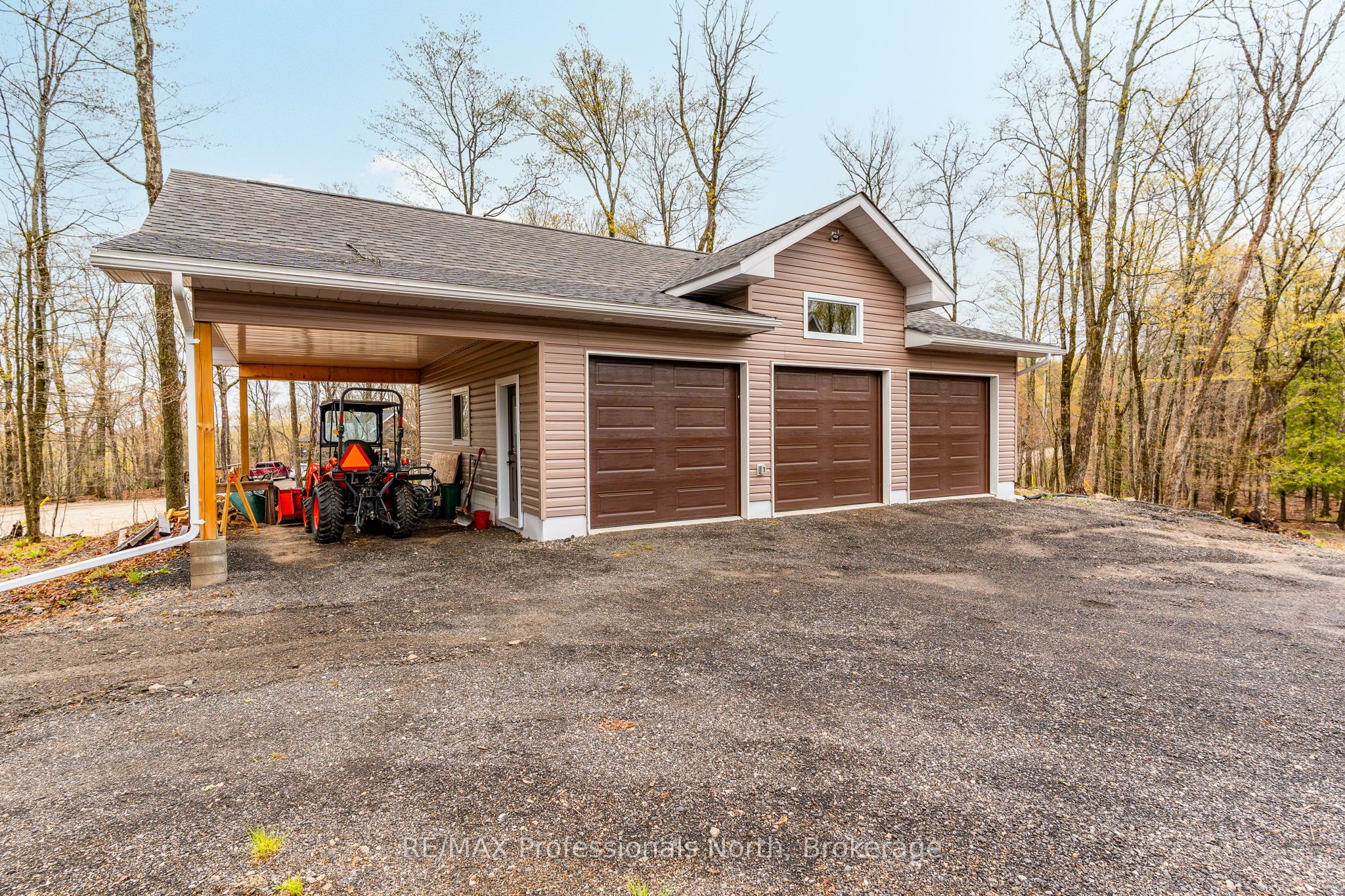 253 Ridgeview Road Property Photo 3