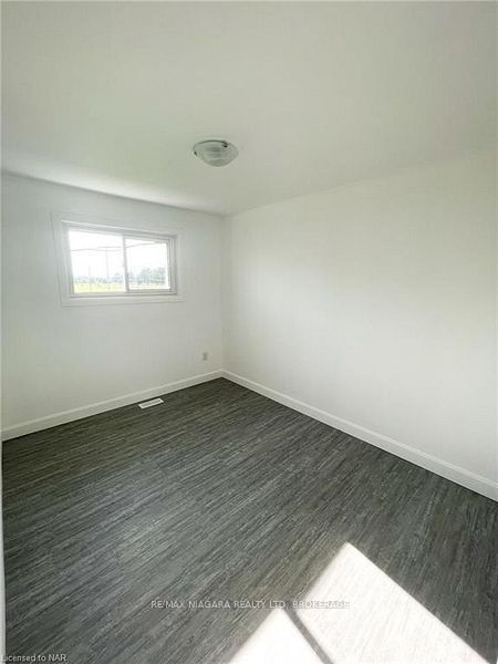 69 Hagey Avenue 2 Property Photo 12