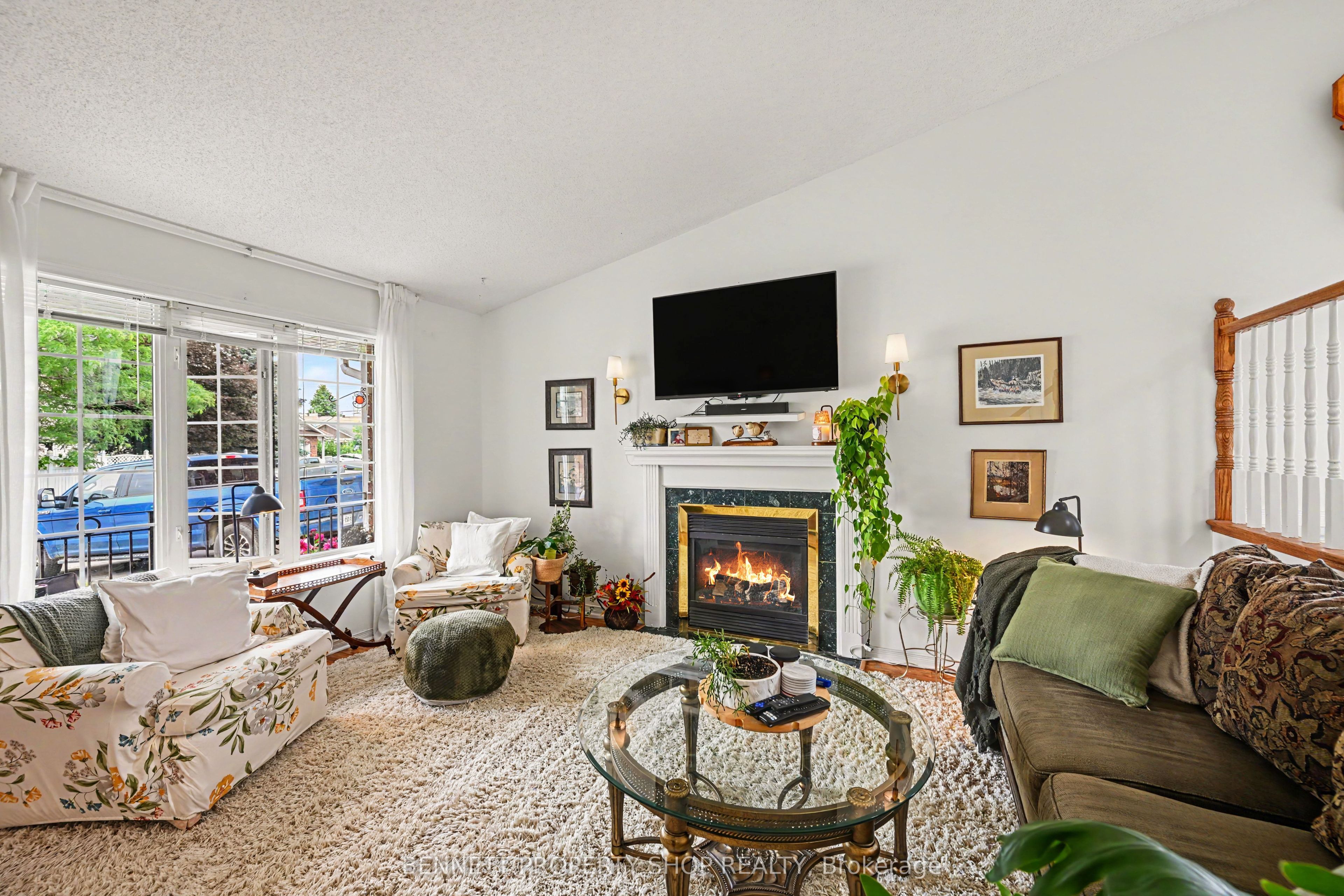 9 Huyck Drive Property Photo 3