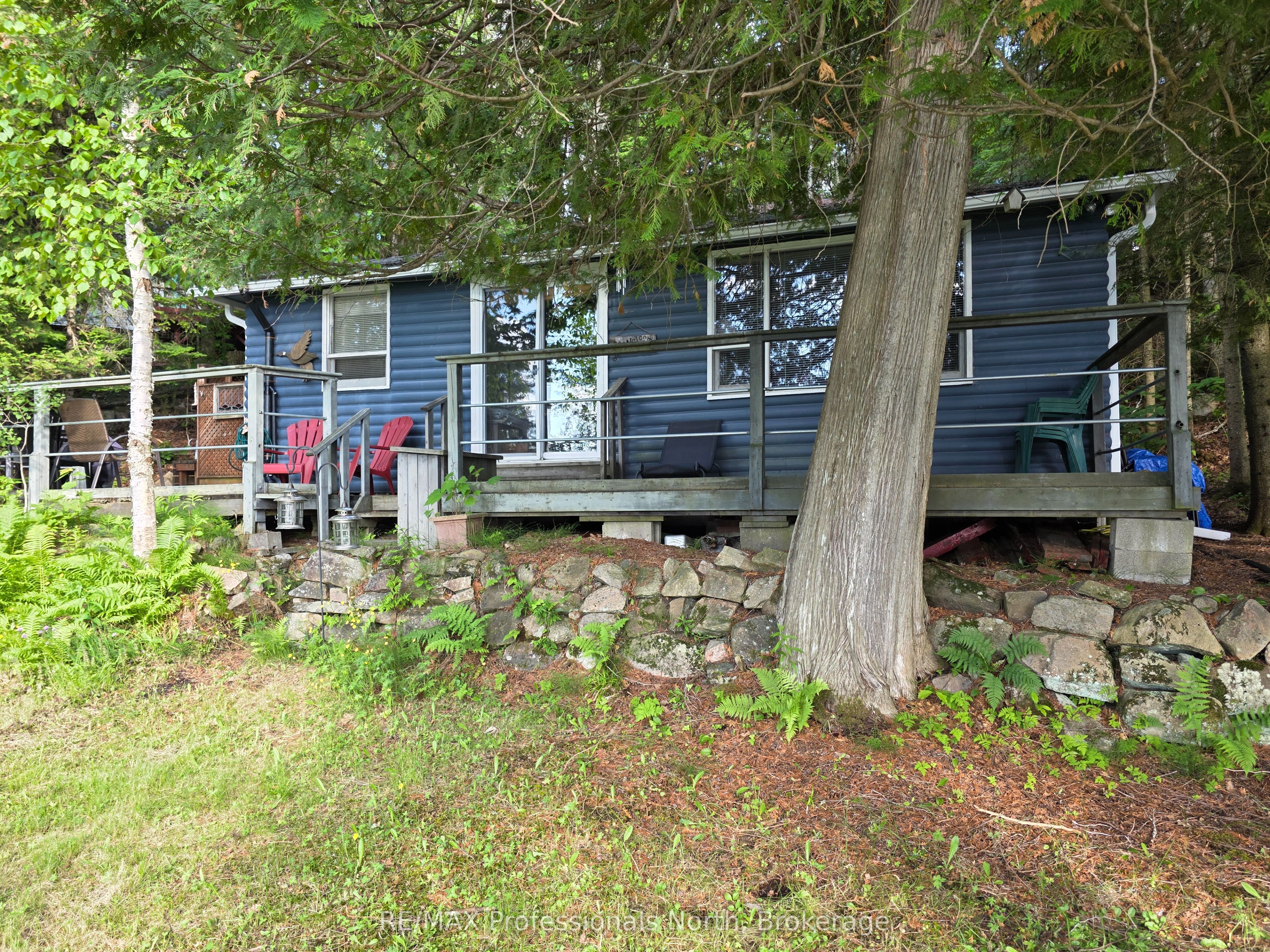 1131 Sharon Lake Drive Property Photo 1