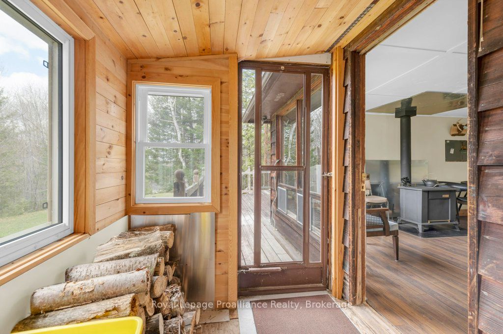 2611 River Road Property Photo 8