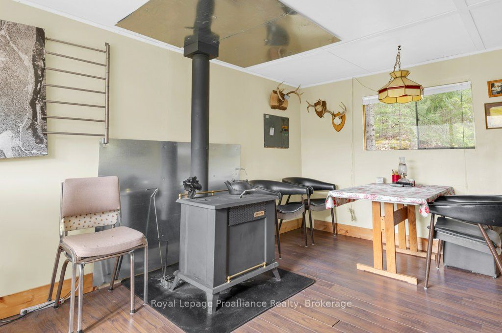 2611 River Road Property Photo 9
