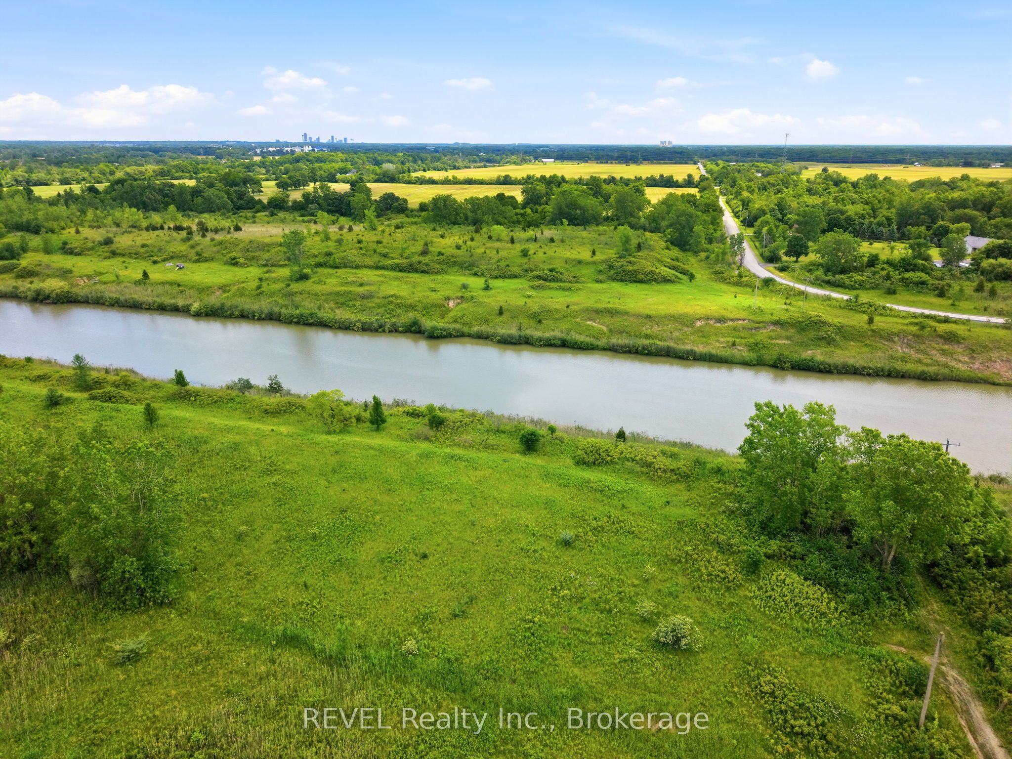 428 Biggar Road Property Photo 13