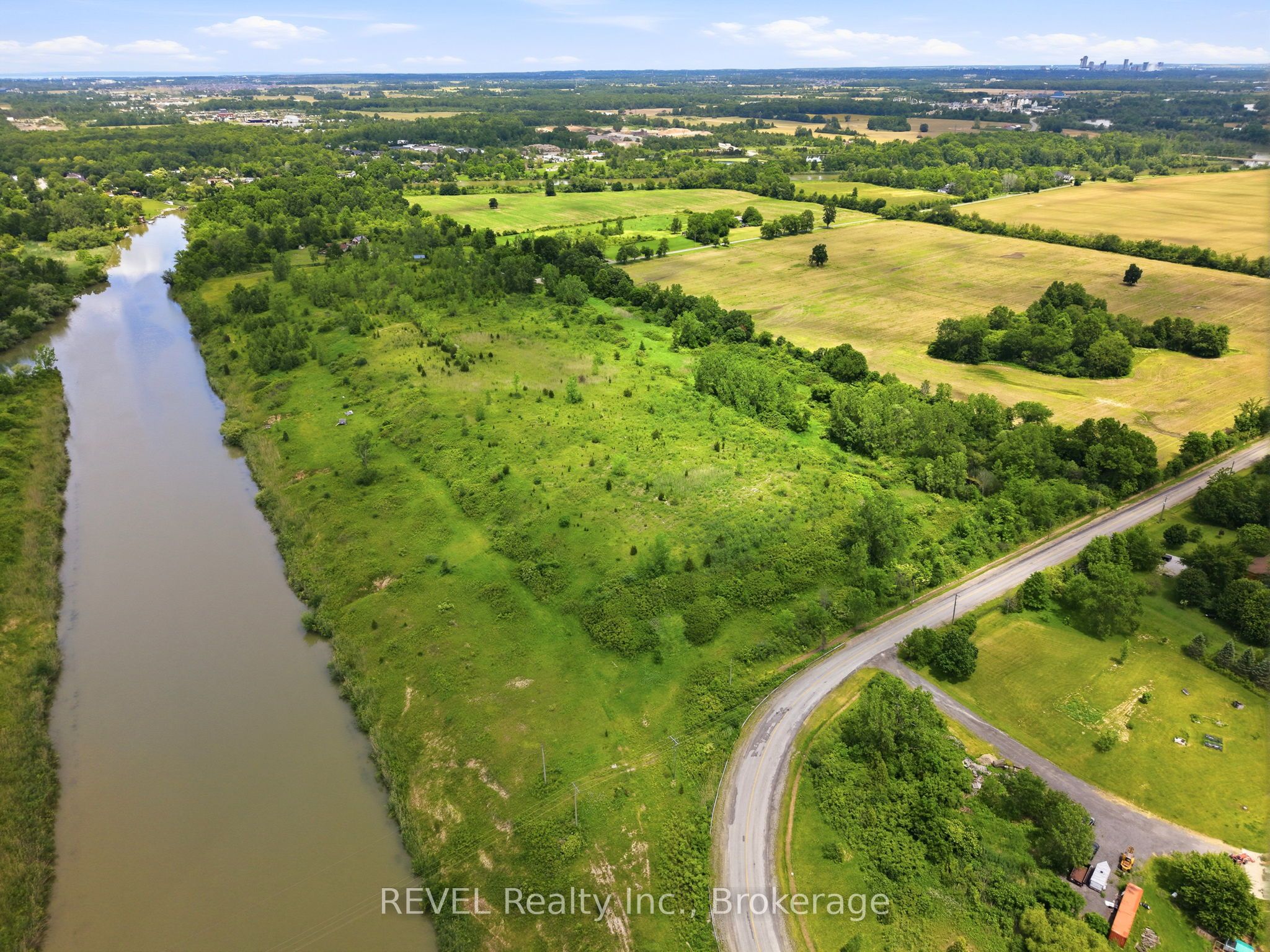 428 Biggar Road Property Photo 14