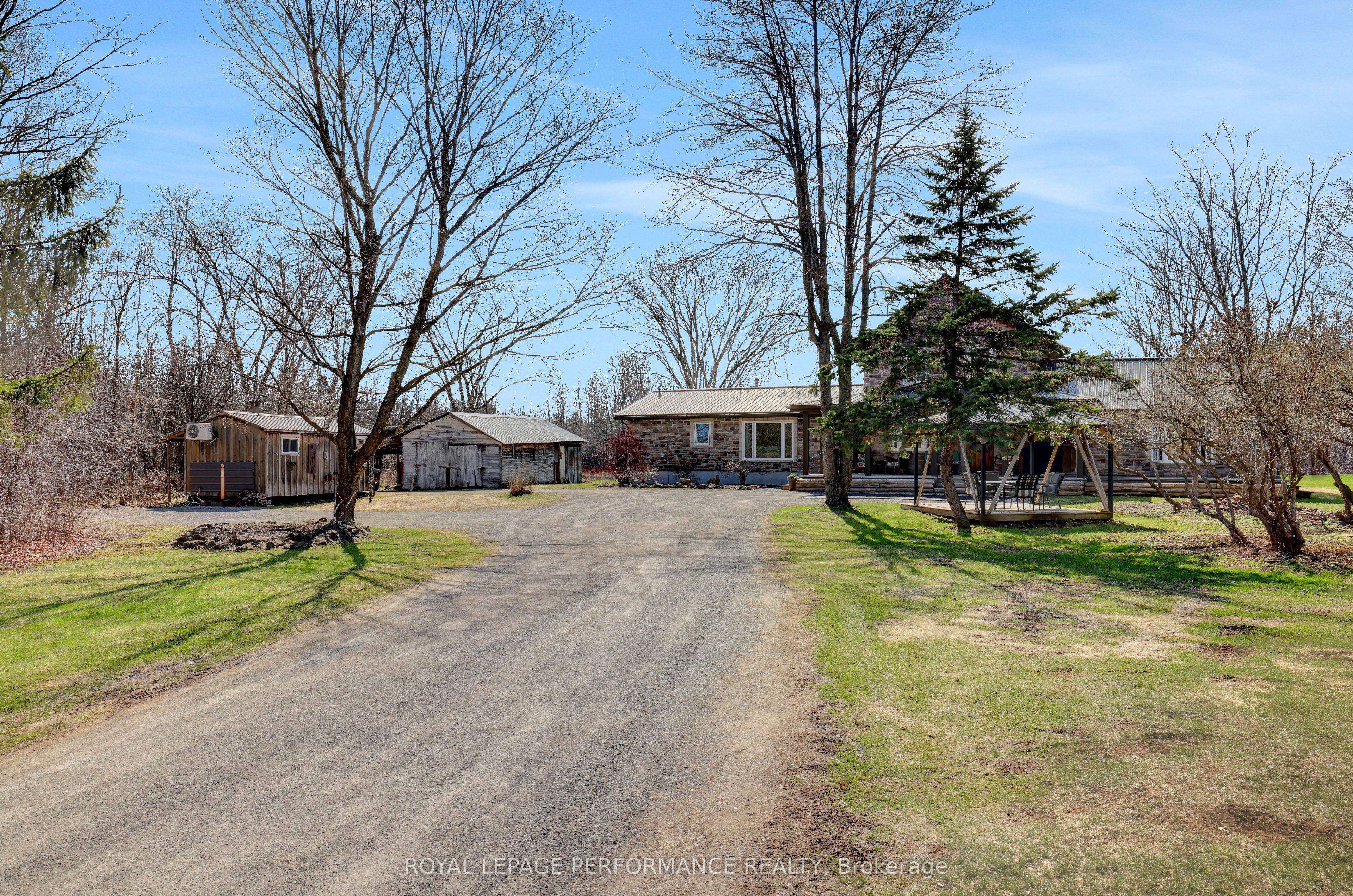 2666 Yorks Corners Road Property Photo 2