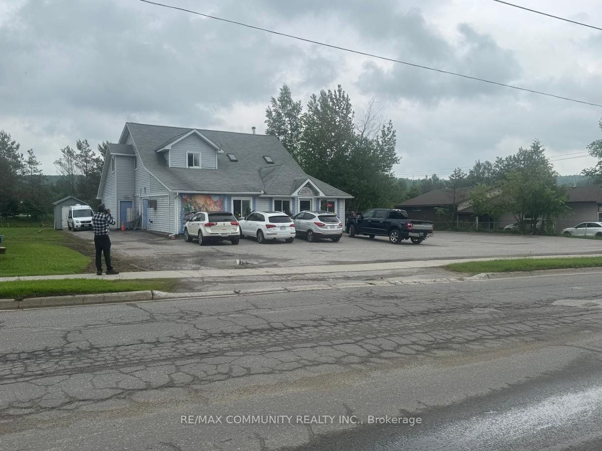 170 Bobcaygeon Road Property Photo 1