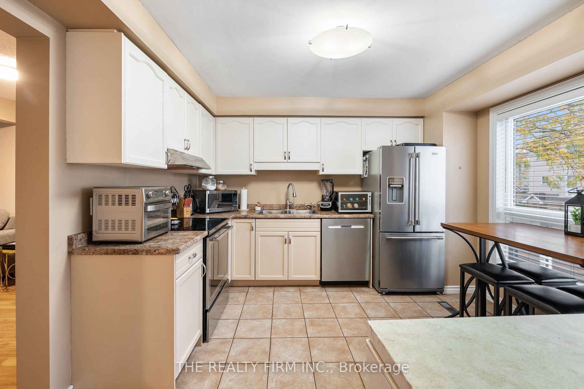1990 Wavell Street 67 Property Photo 7