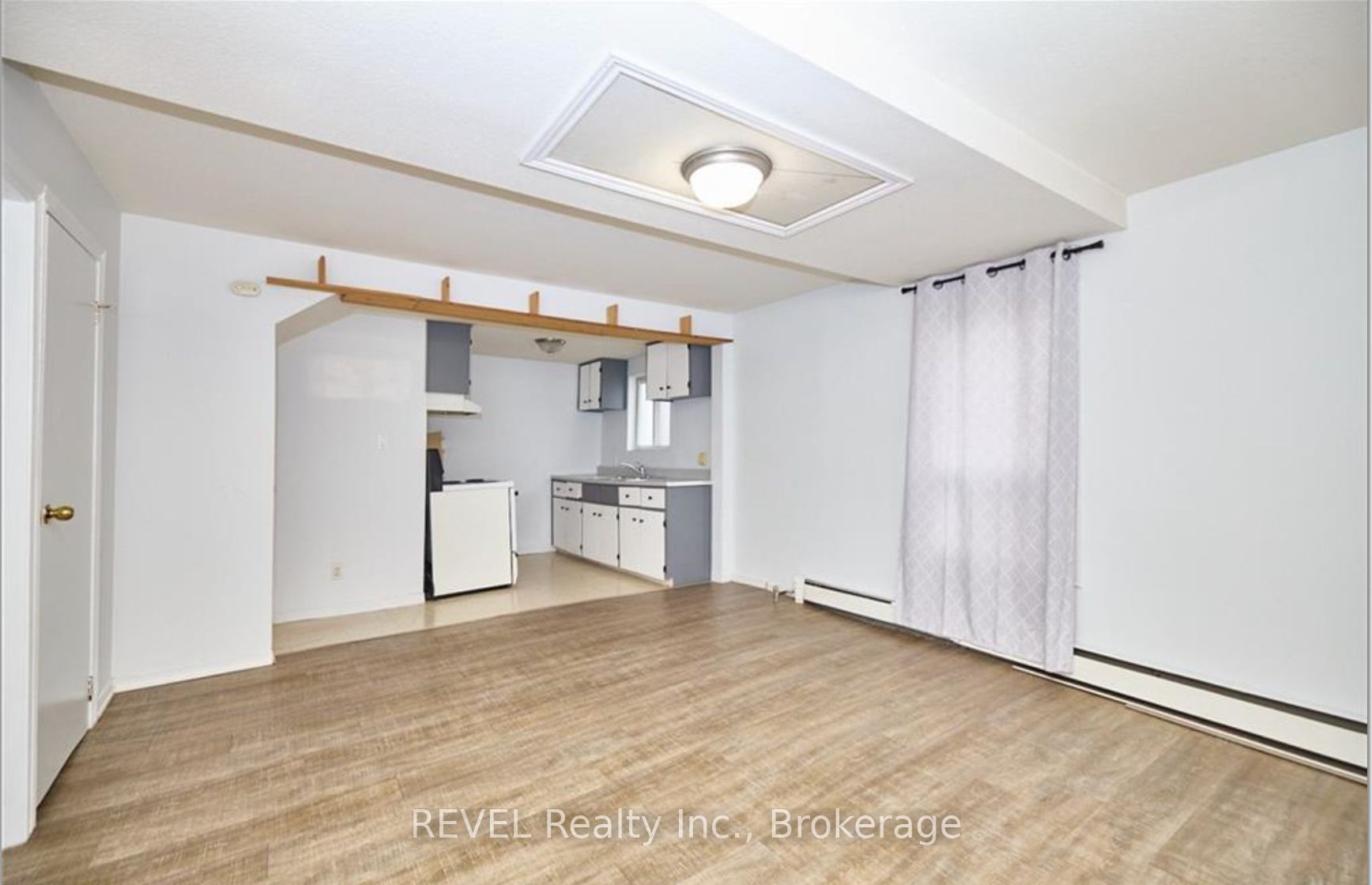 8 Pelham Road Property Photo 4