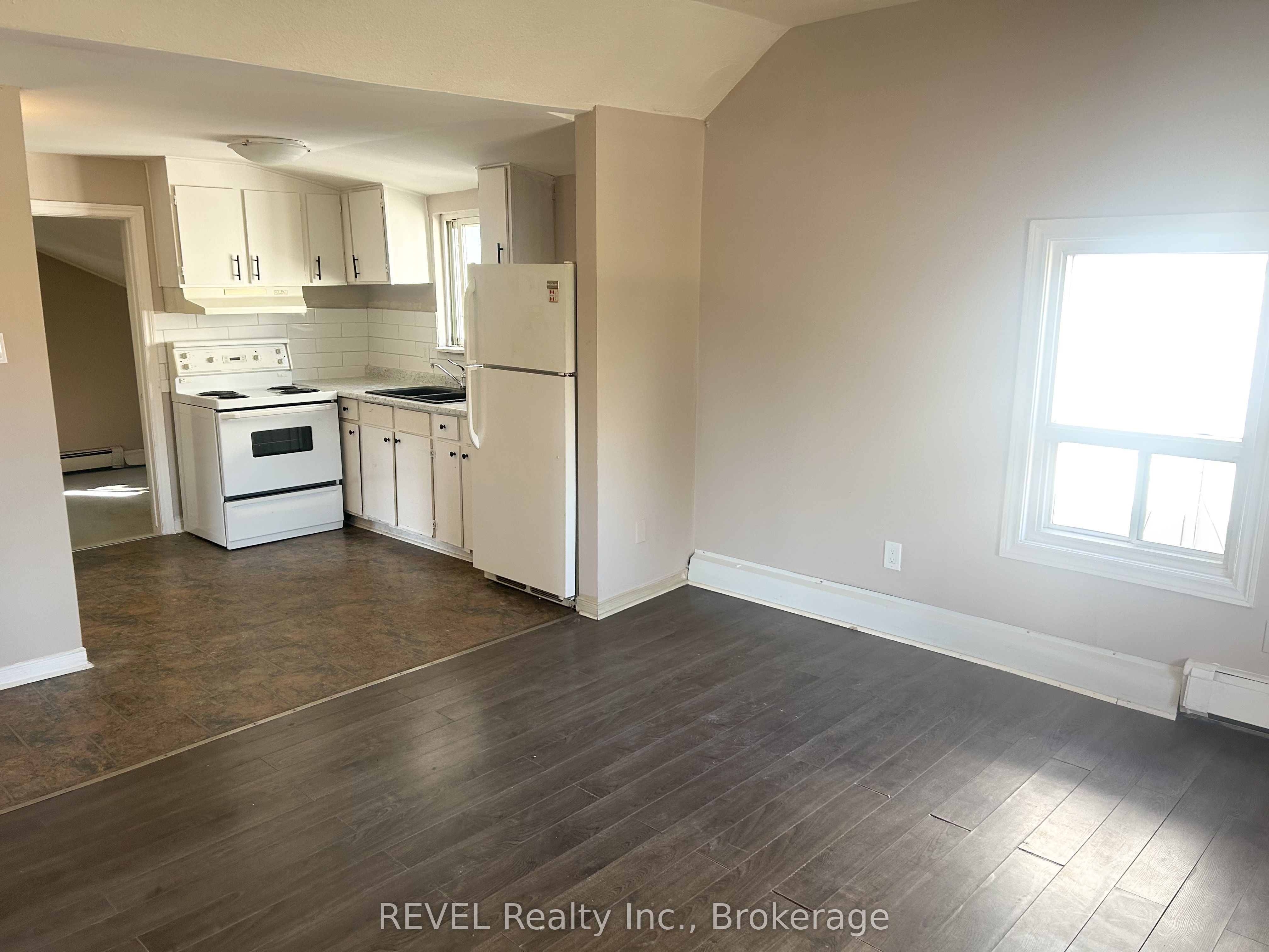 8 Pelham Road Property Photo 8
