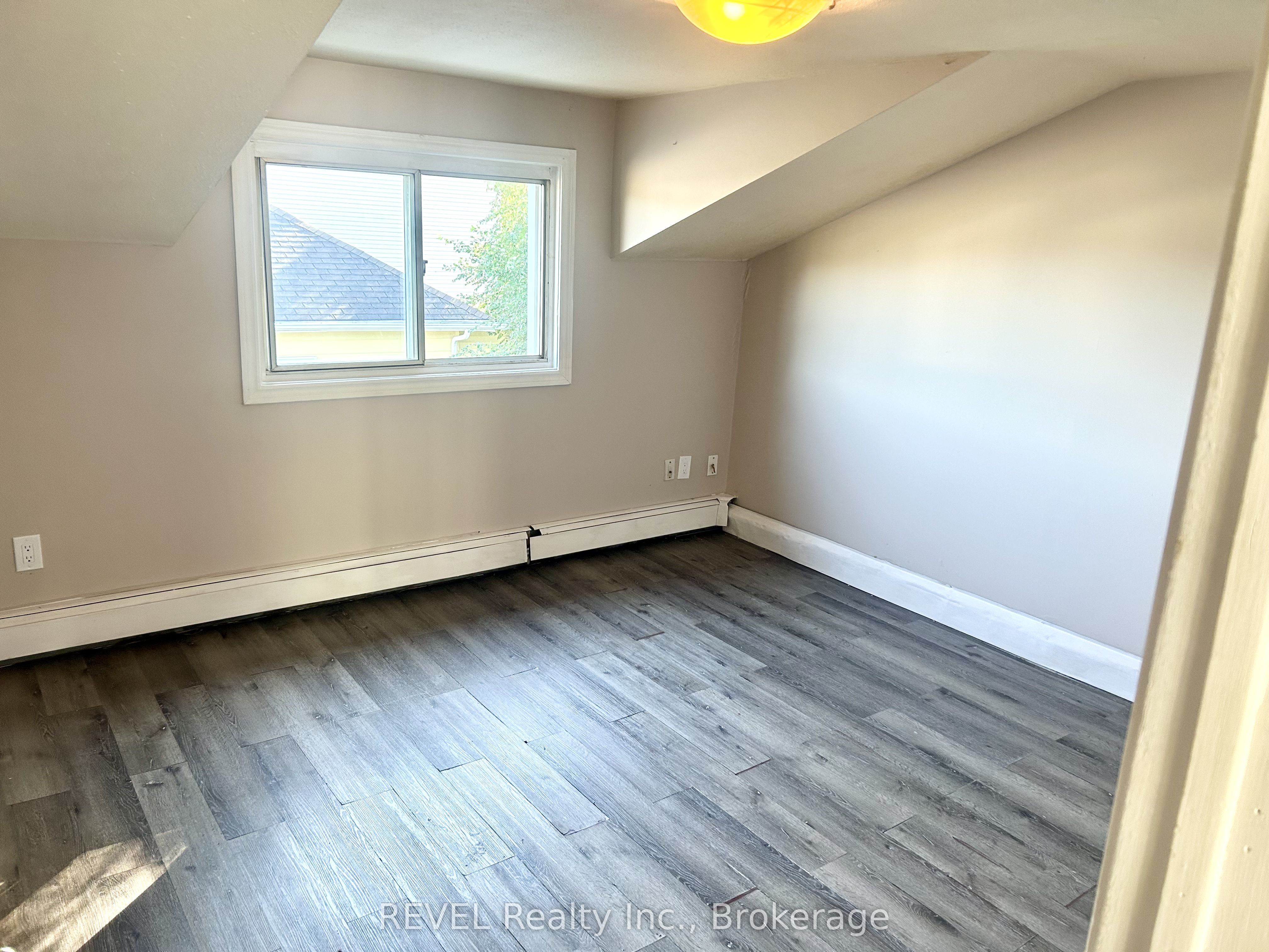 8 Pelham Road Property Photo 11