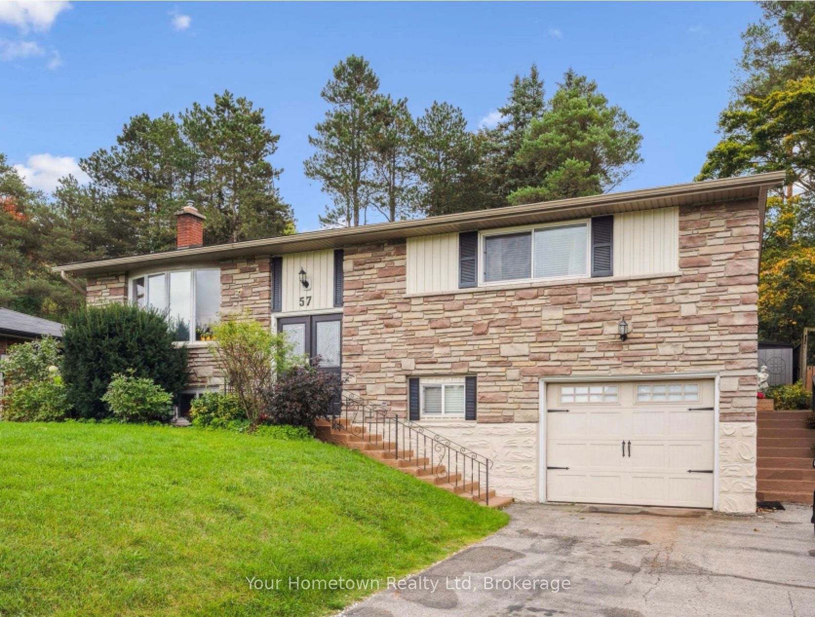 57 Water Street E Property Photo 1