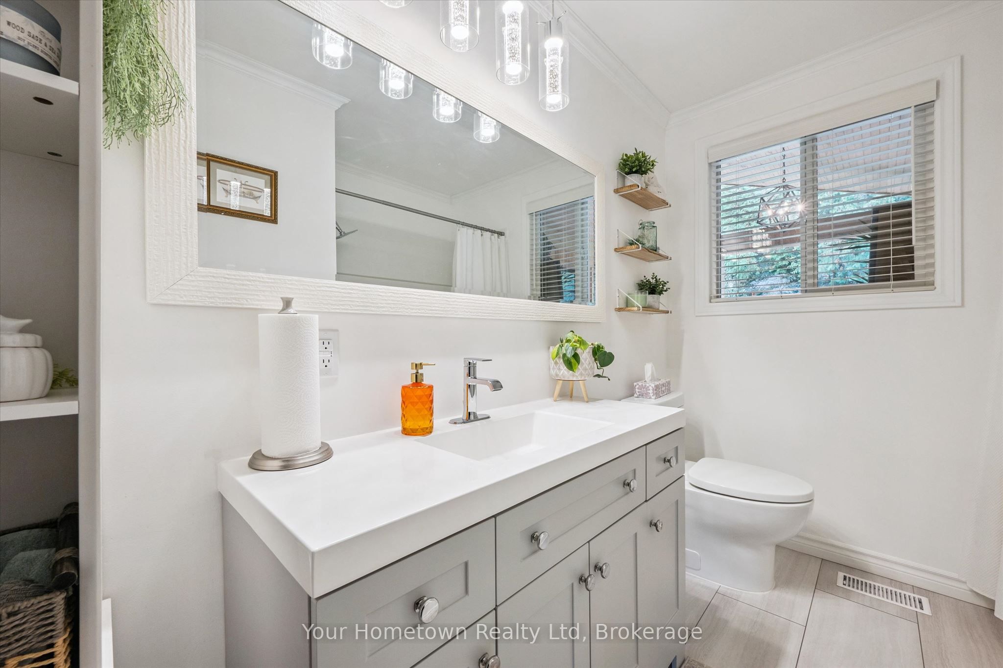 57 Water Street E Property Photo 15