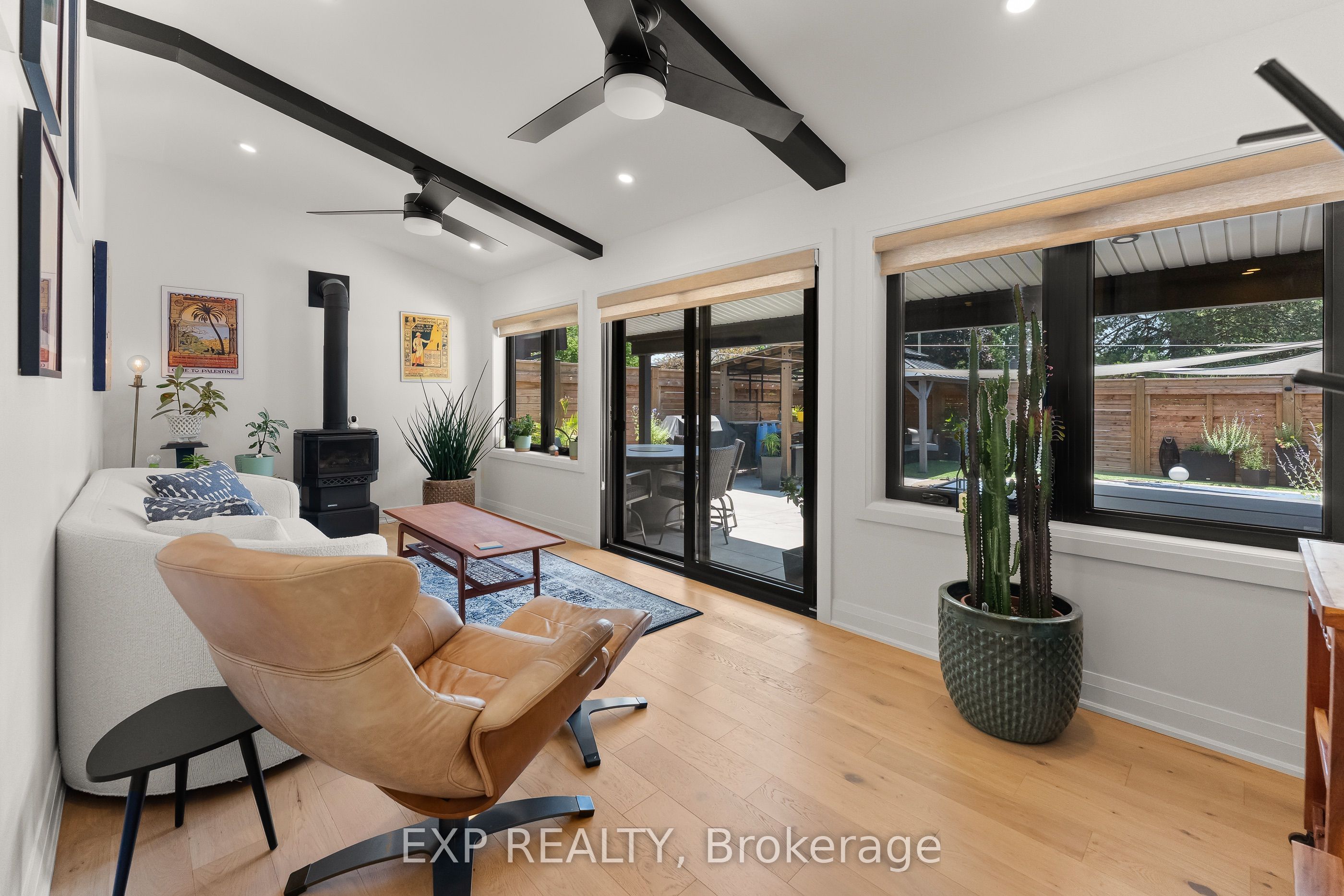 23 The Cedars Street Property Photo 6