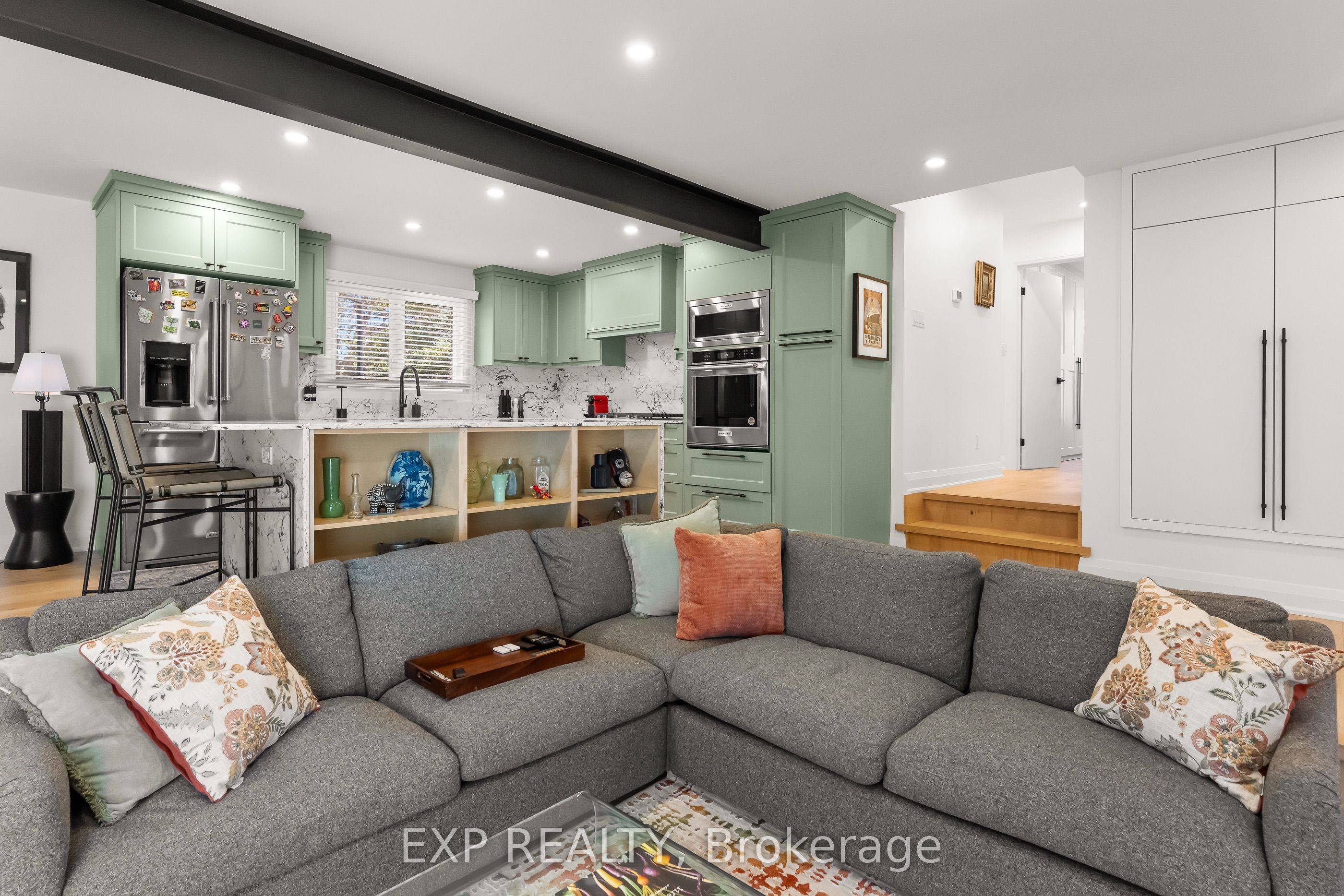 23 The Cedars Street Property Photo 8