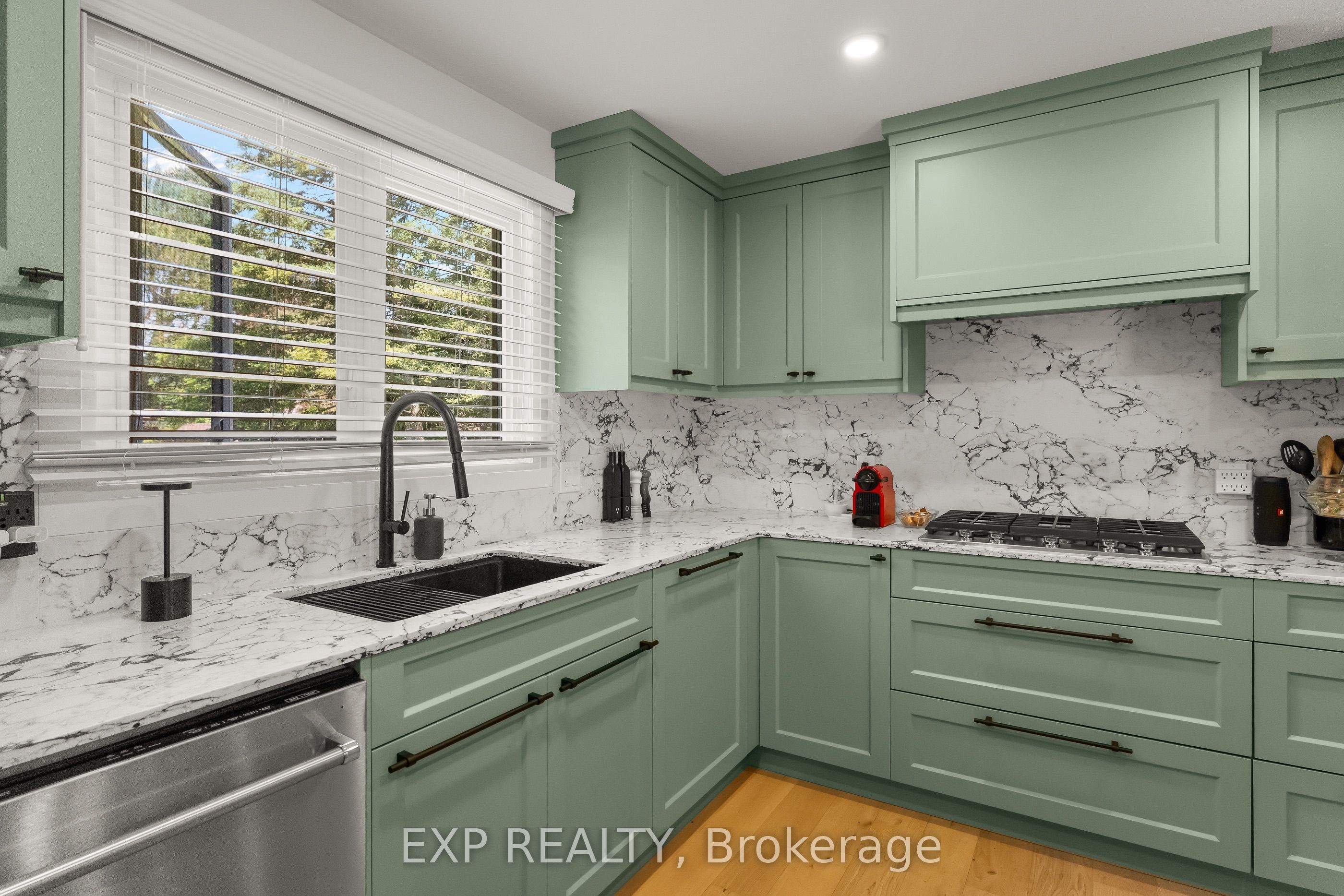 23 The Cedars Street Property Photo 16