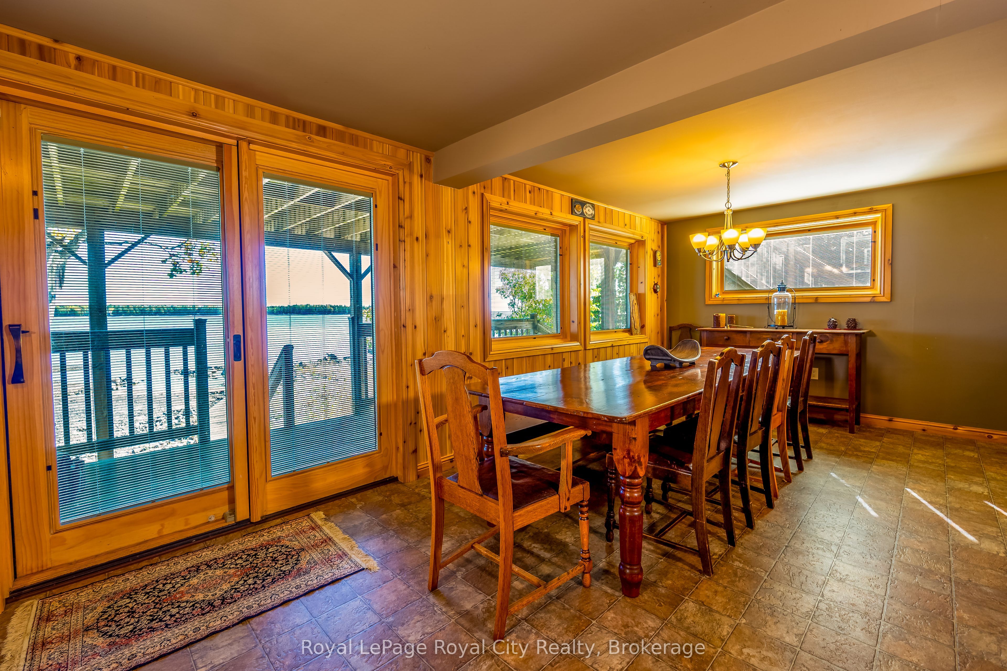584 Warner Bay Road Property Photo 2