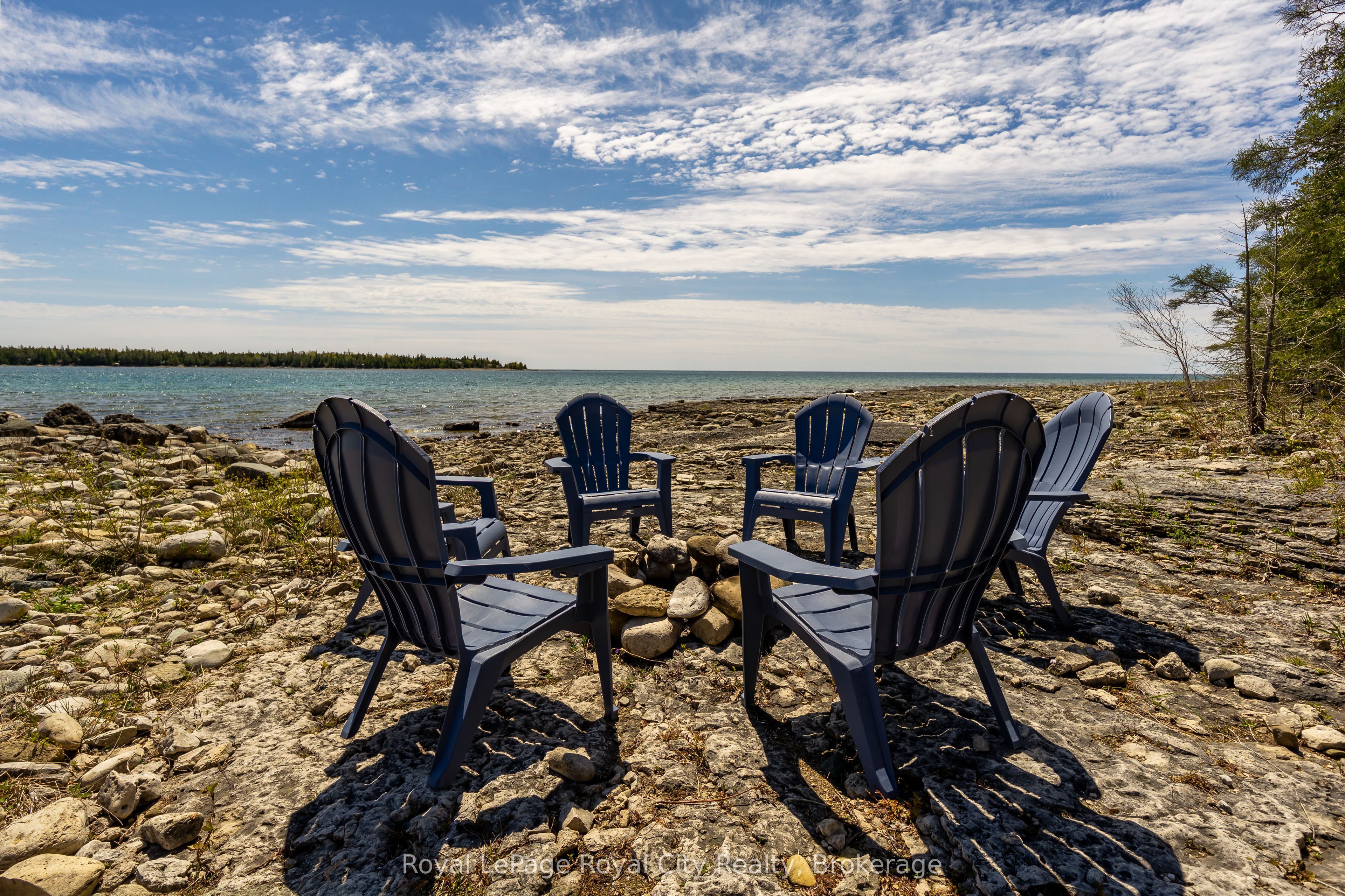 584 Warner Bay Road Property Photo 4