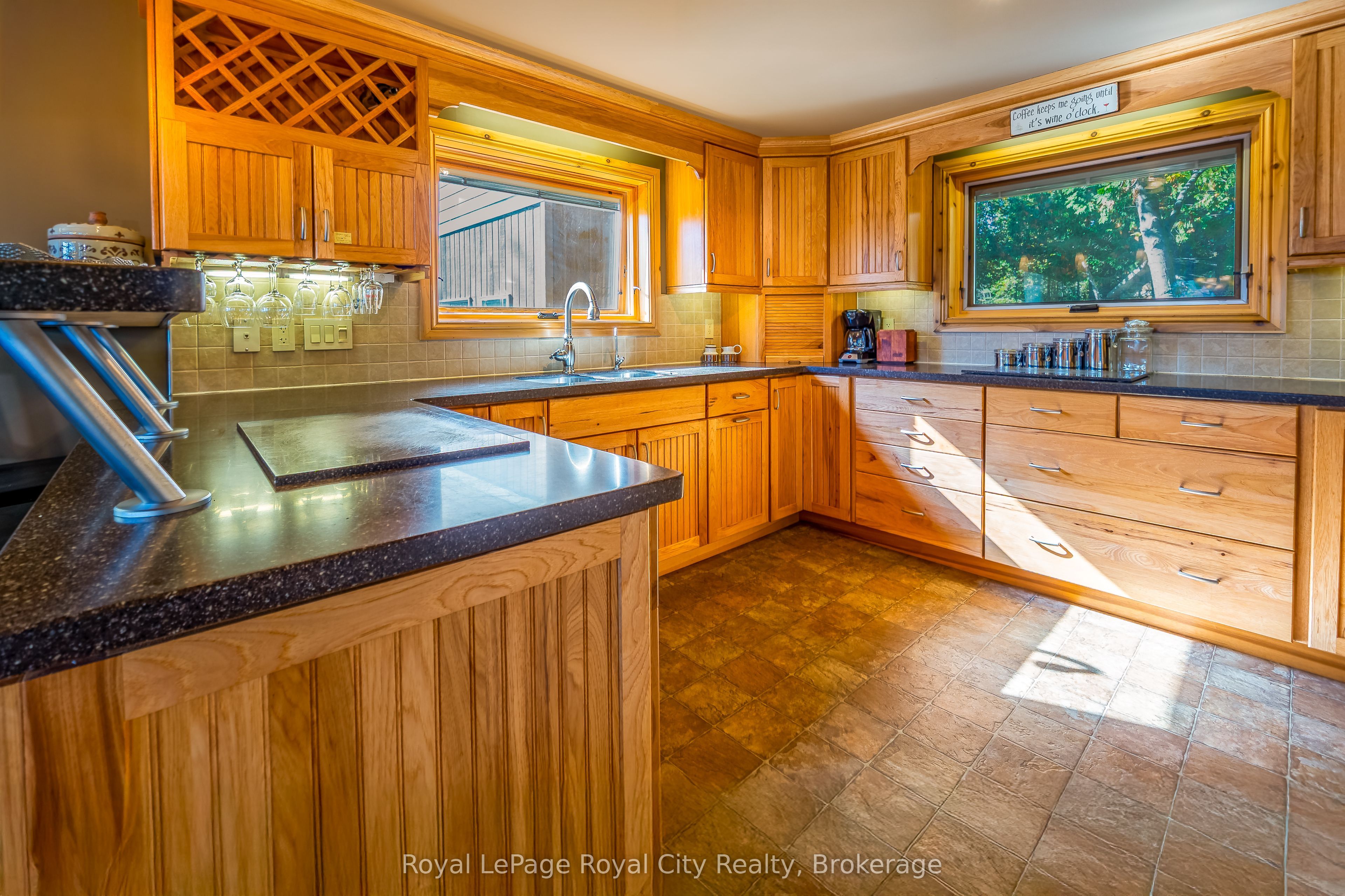 584 Warner Bay Road Property Photo 6