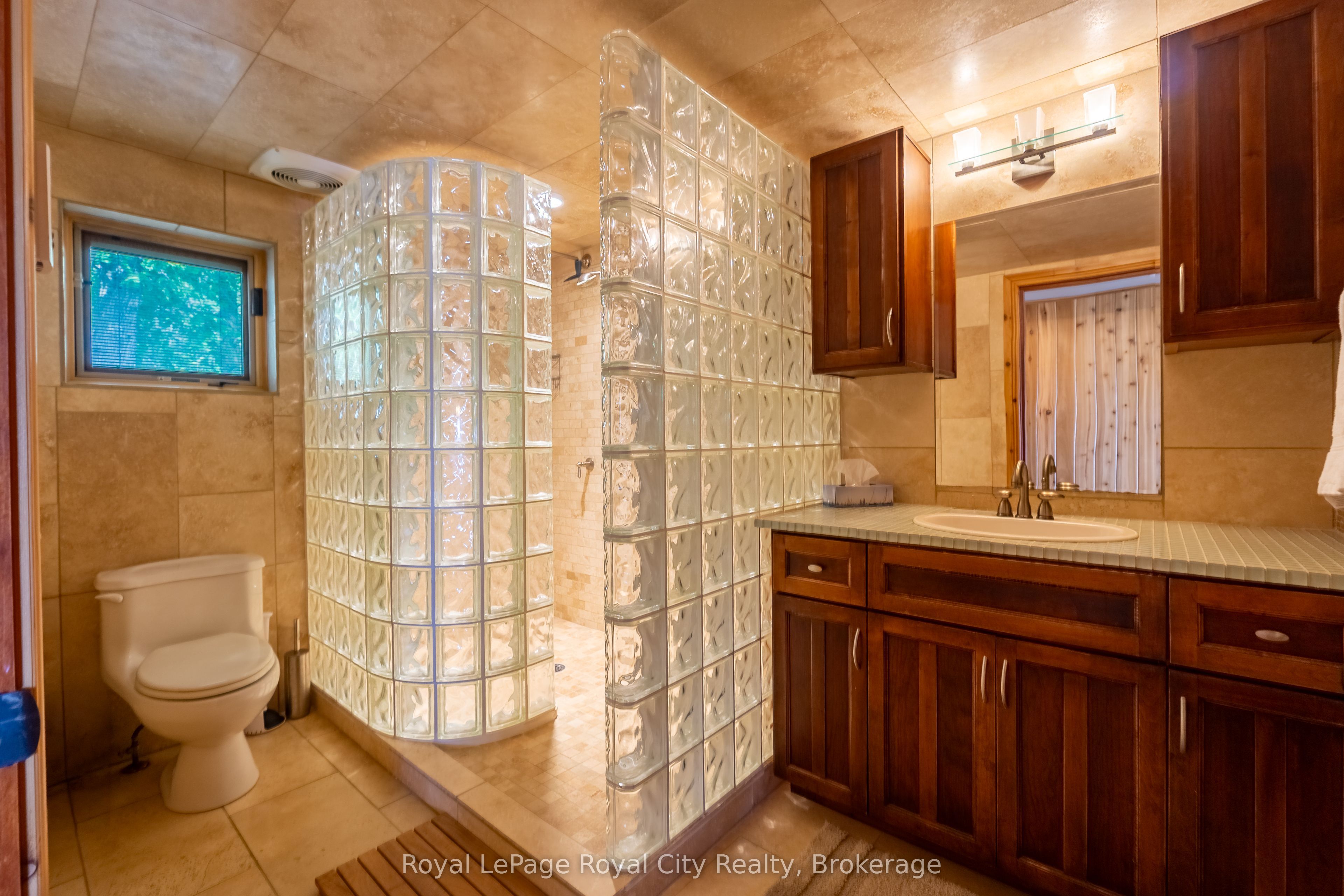 584 Warner Bay Road Property Photo 7