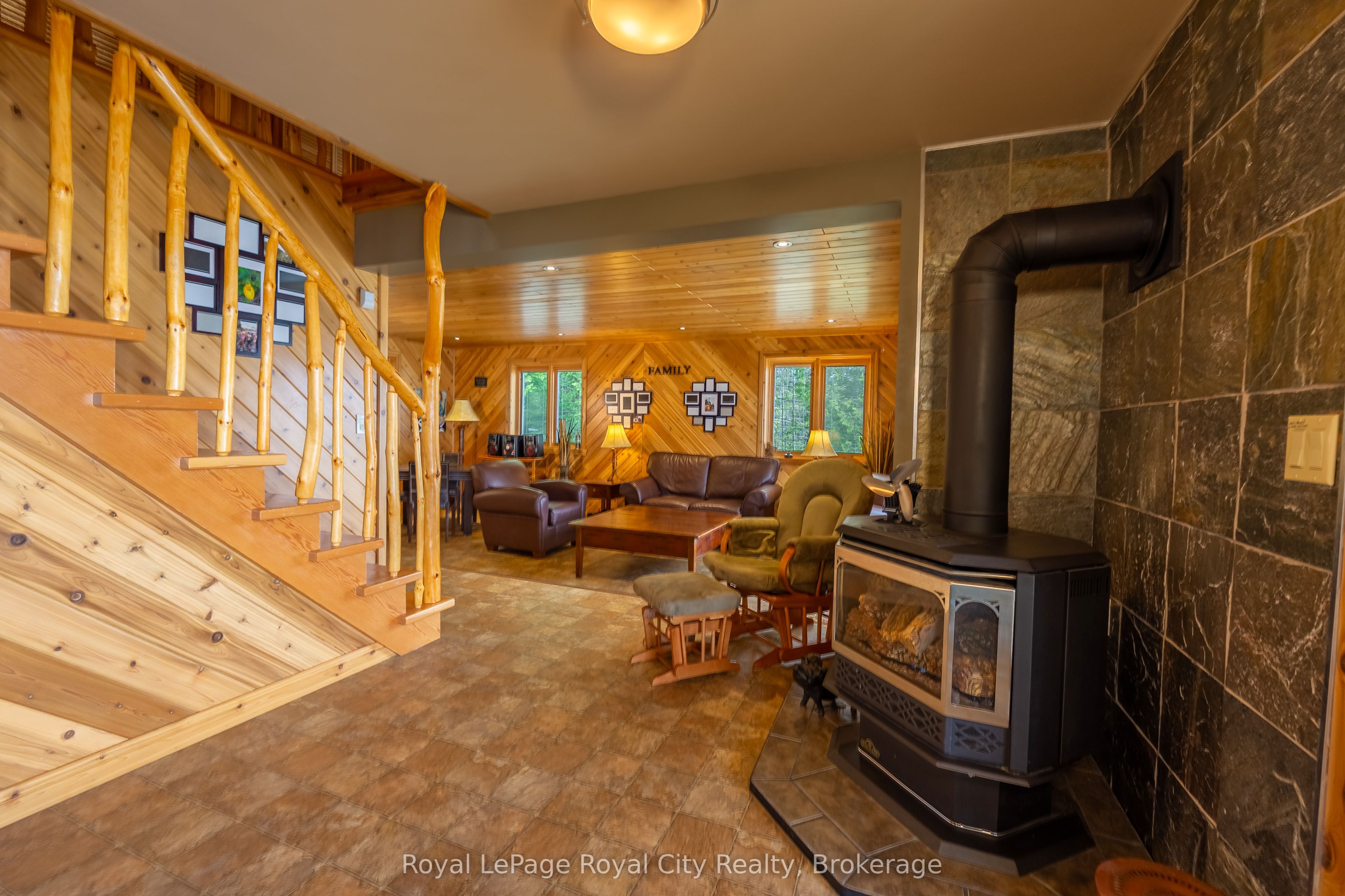 584 Warner Bay Road Property Photo 11
