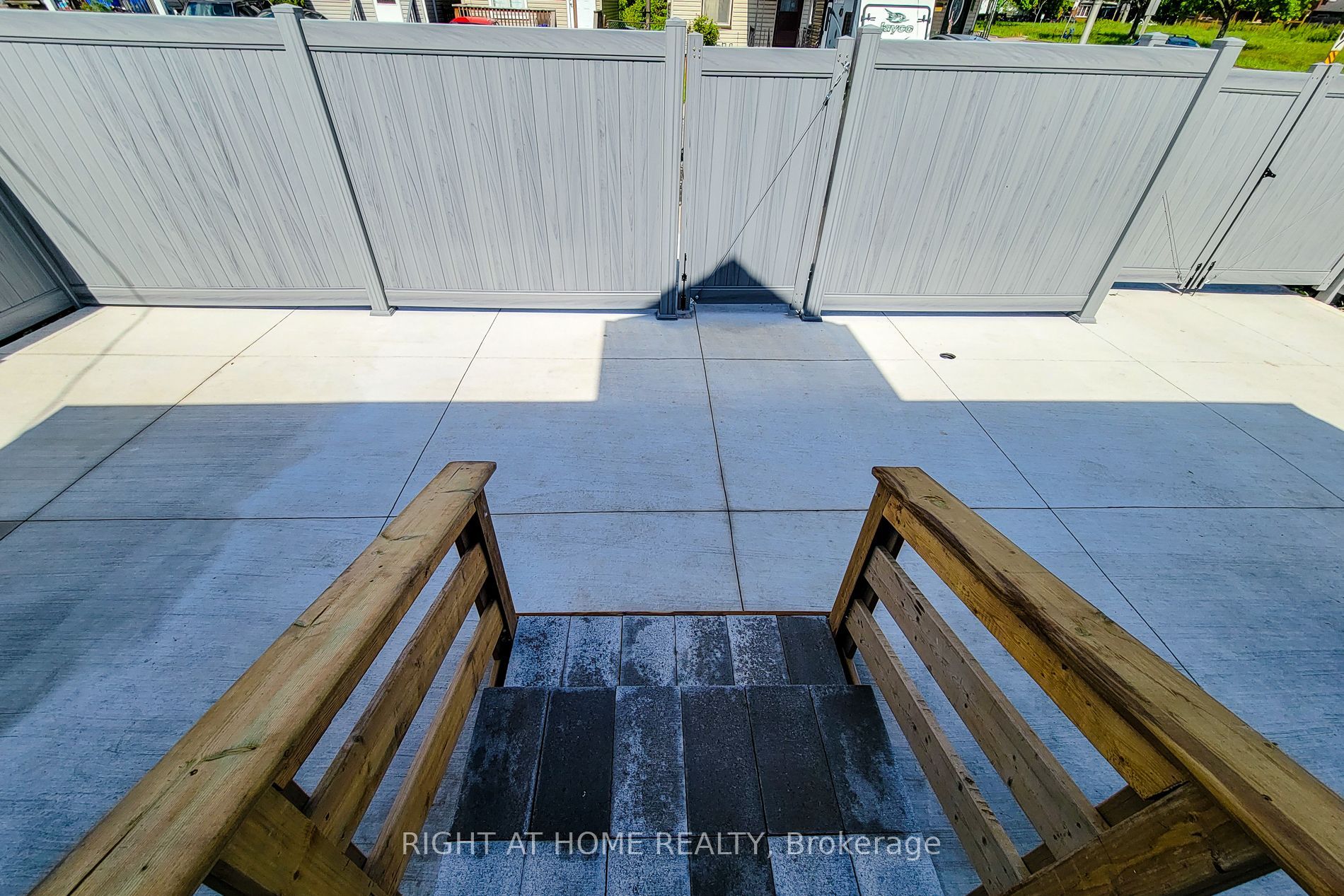 78 Hillyard Street Property Photo 3