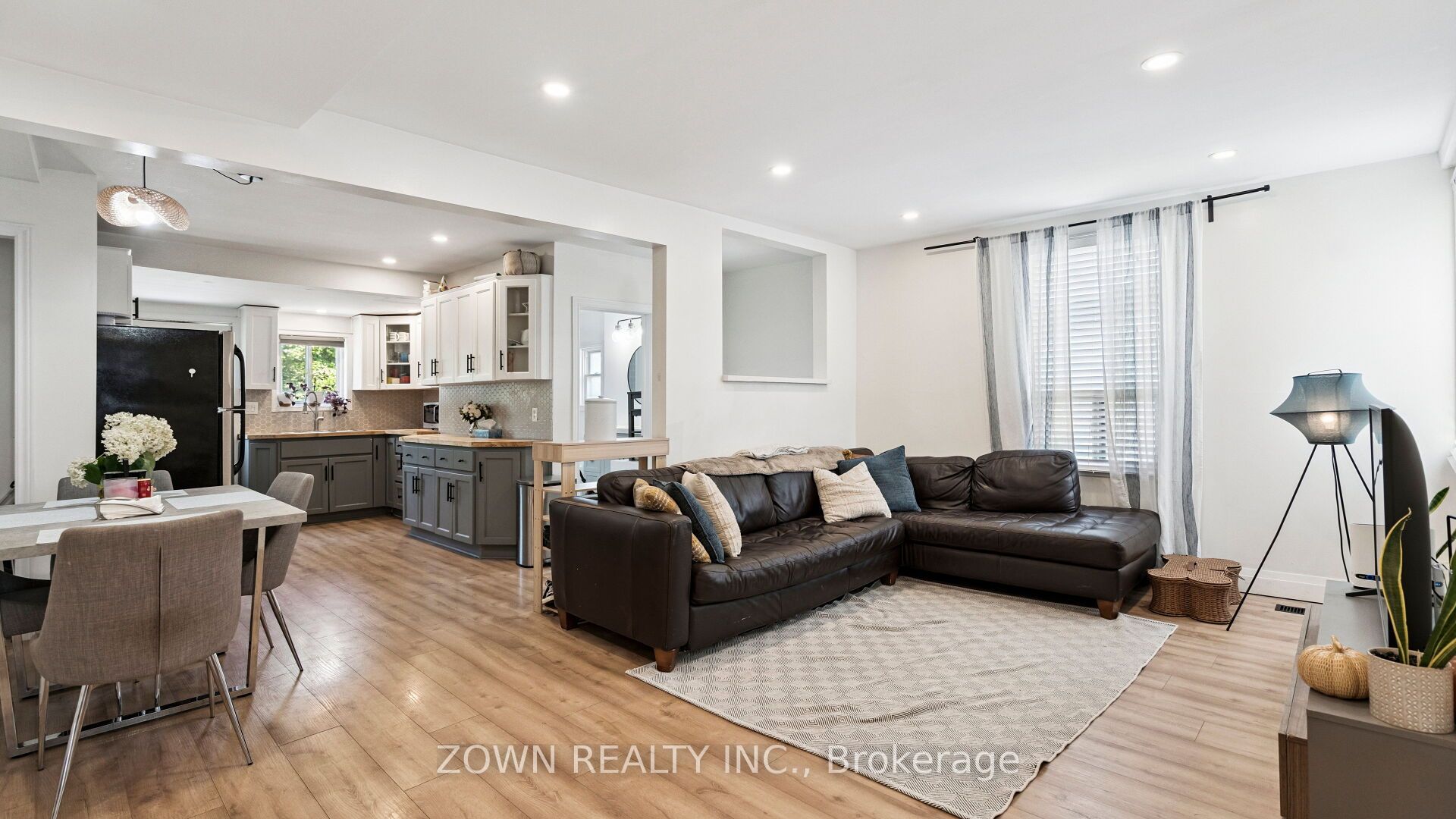 64 Sheaffe Street Property Photo 8