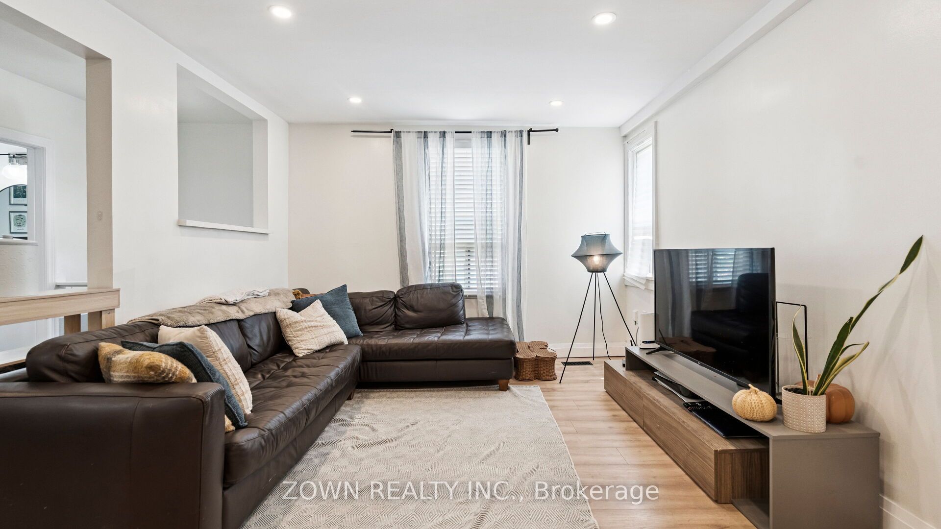 64 Sheaffe Street Property Photo 11
