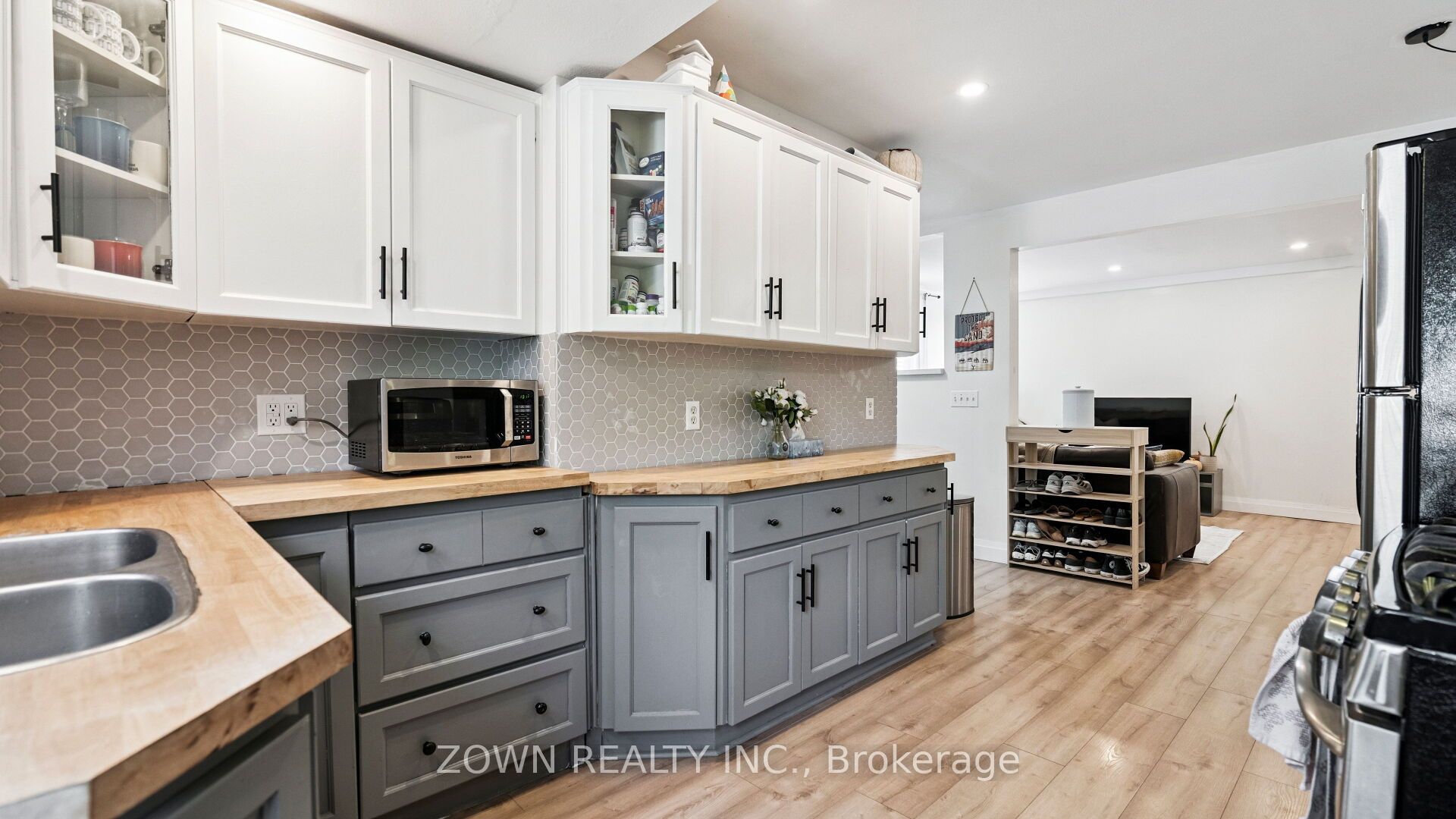 64 Sheaffe Street Property Photo 16