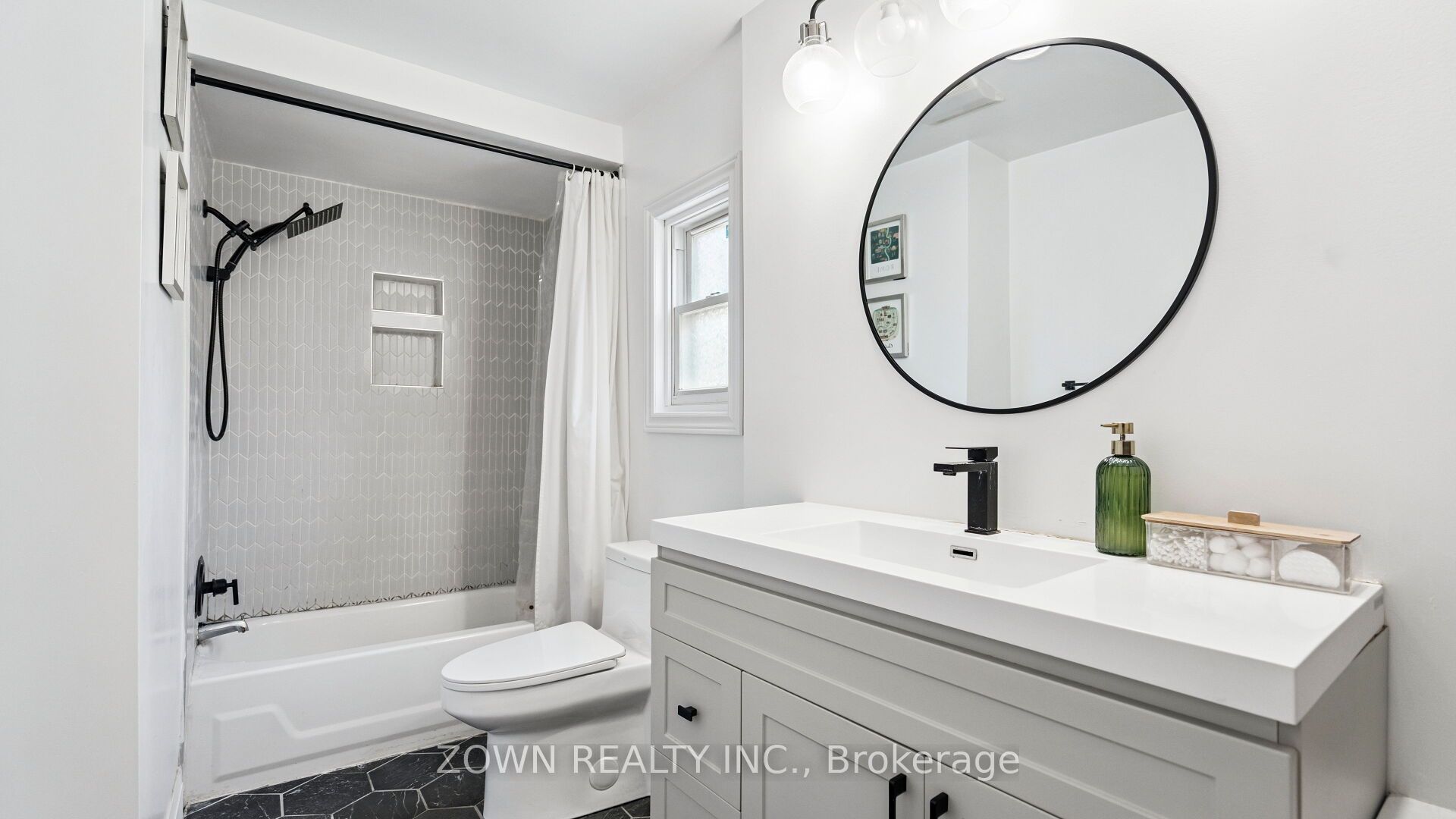 64 Sheaffe Street Property Photo 28