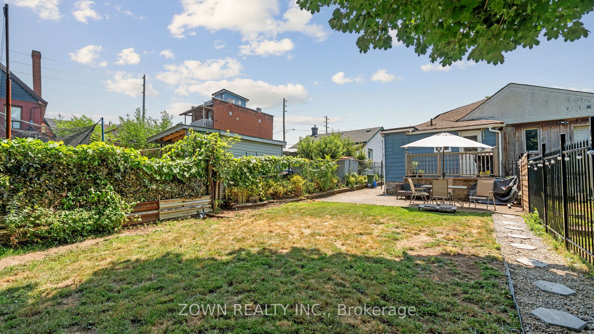 64 Sheaffe Street Property Photo 34