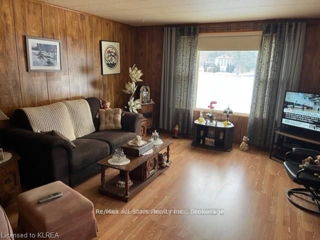11 Beverly Road Property Photo 7